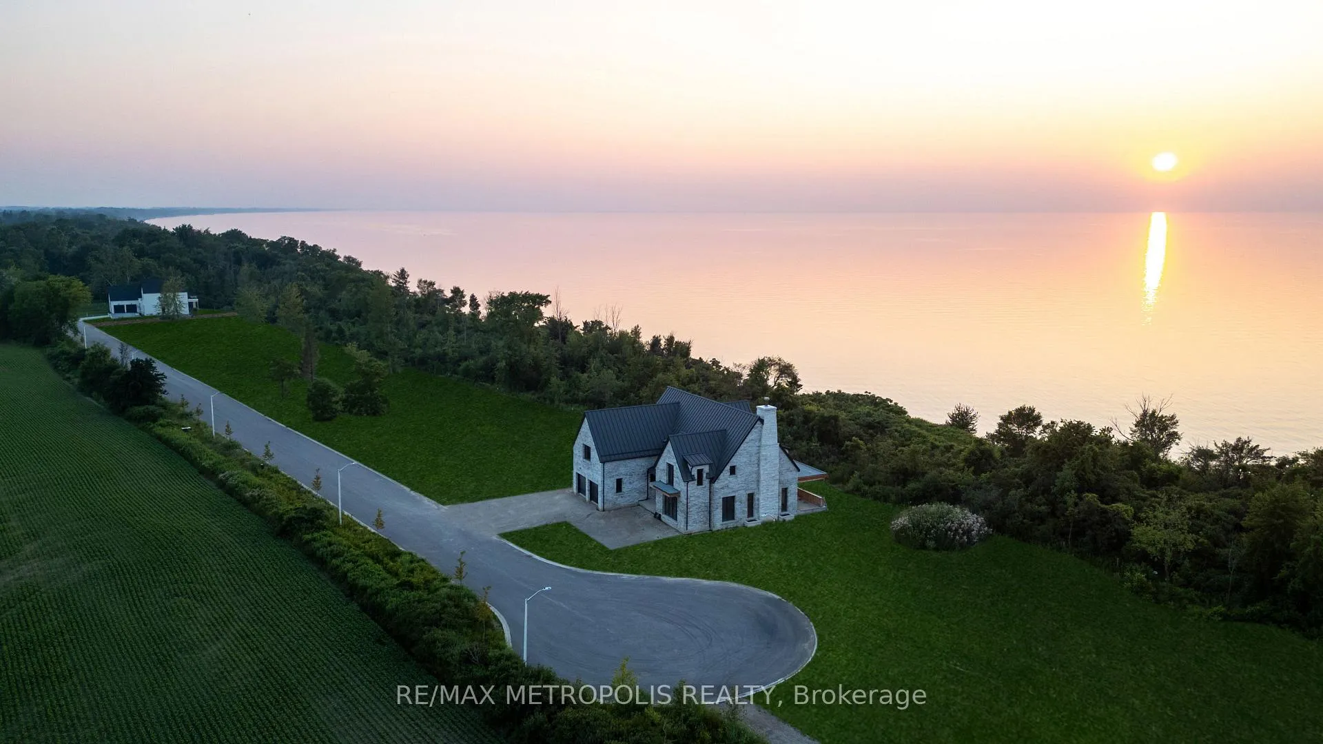 Photo 38 of 7073 Blue Coast Heights, Plympton-Wyoming, Plympton Wyoming — HOMEH