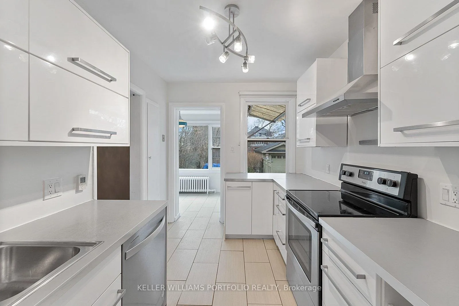 Photo 19 of 145 Glengrove Avenue W, Toronto, Lawrence Park South — HOMEH