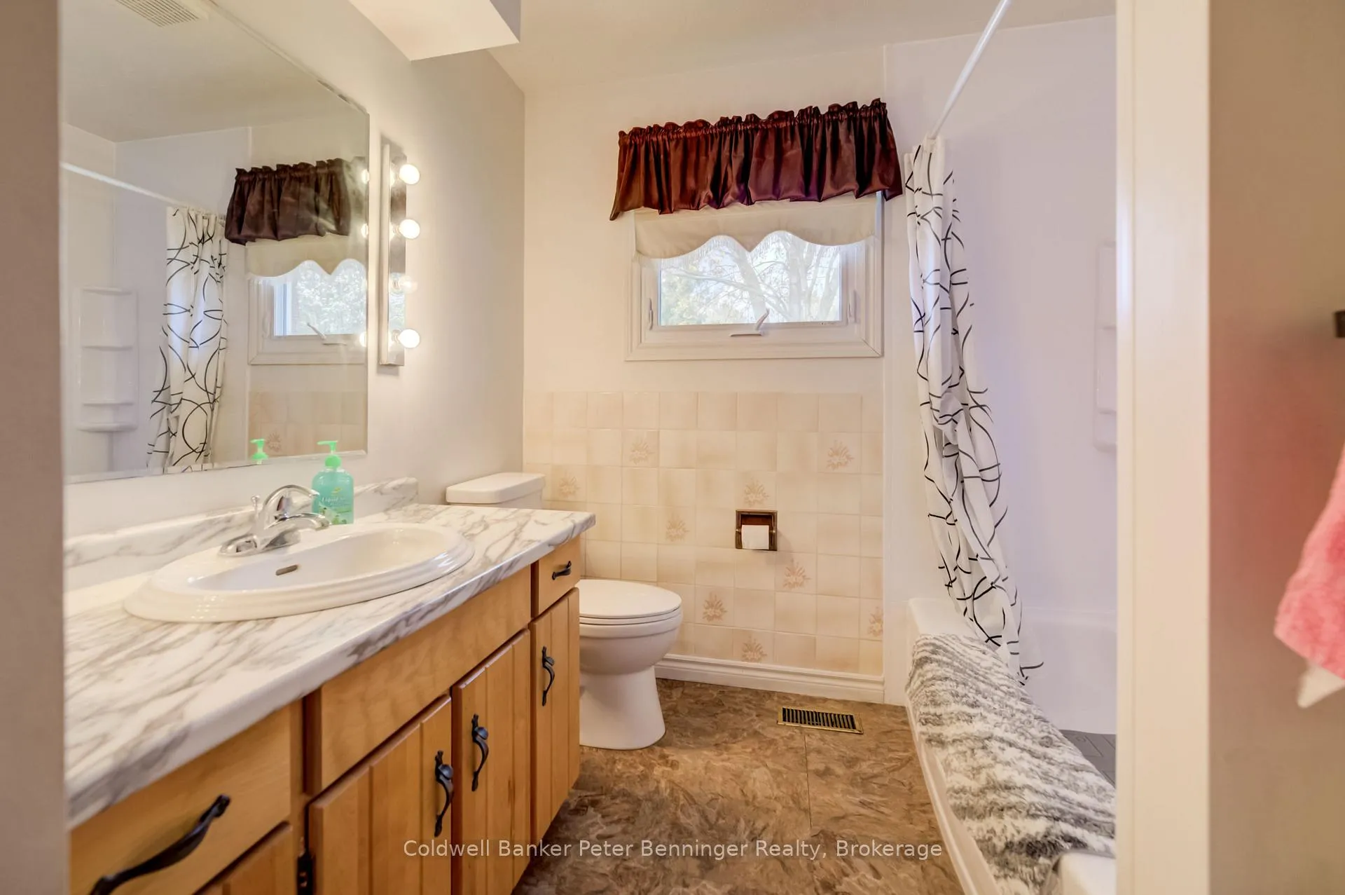 Photo 18 of 106 Orange Street, Brockton — HOMEH
