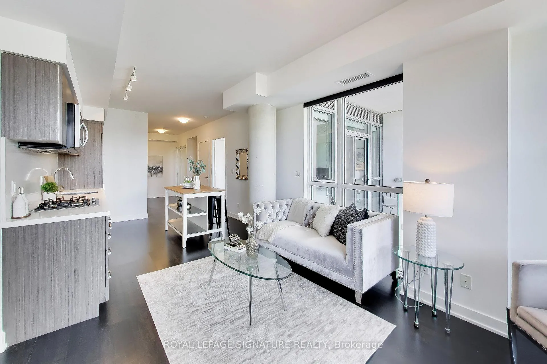 Photo 5 of Unit 501, 501 St Clair Avenue W, Toronto, Casa Loma — HOMEH