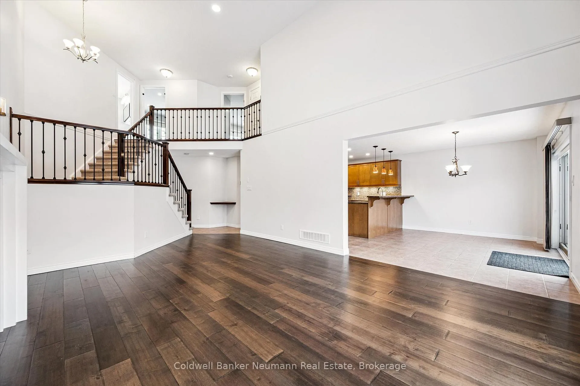 Photo 8 of 176 Colonial Drive, Guelph, Pineridge/Westminster Woods — HOMEH