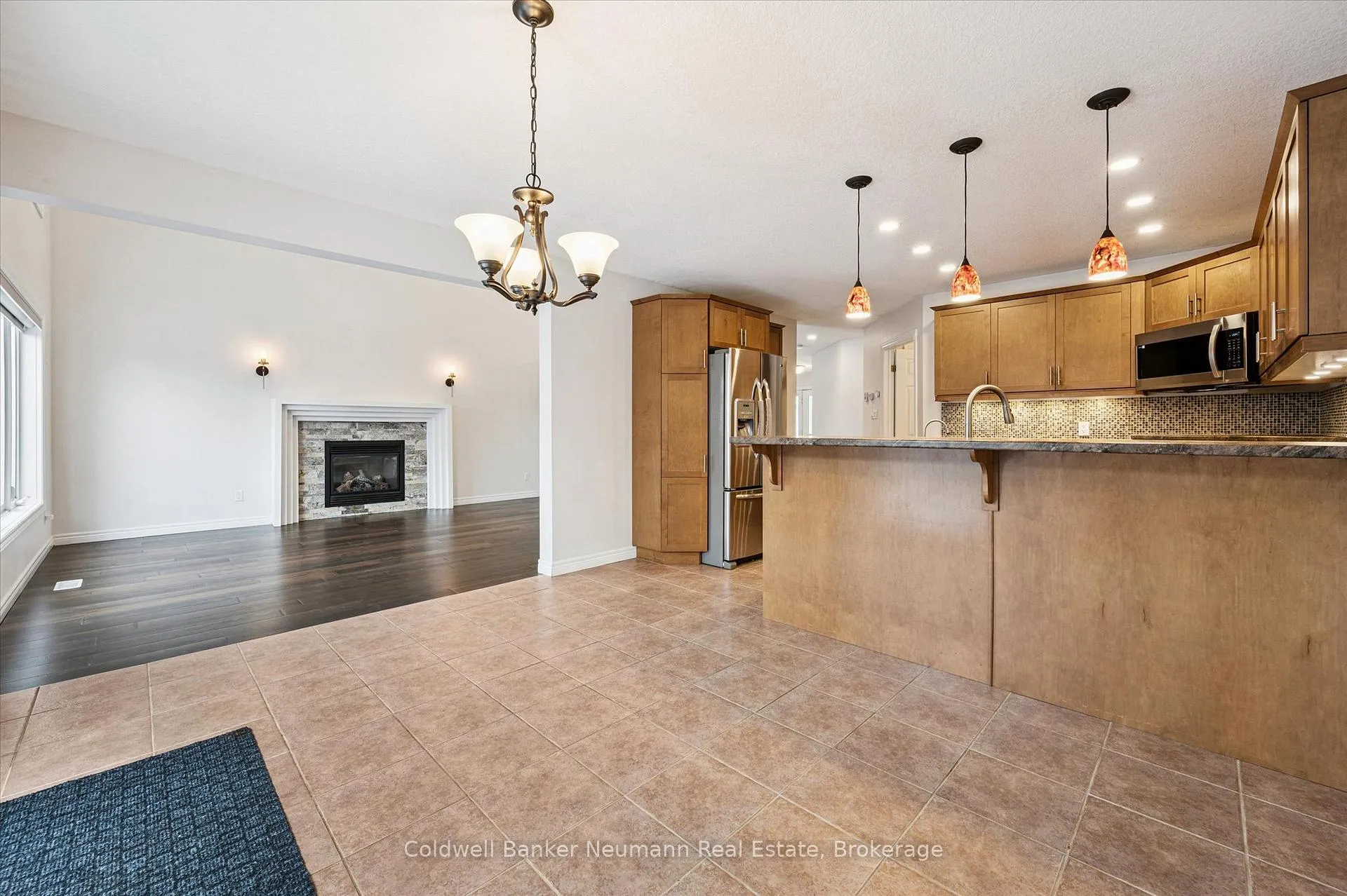 Photo 12 of 176 Colonial Drive, Guelph, Pineridge/Westminster Woods — HOMEH