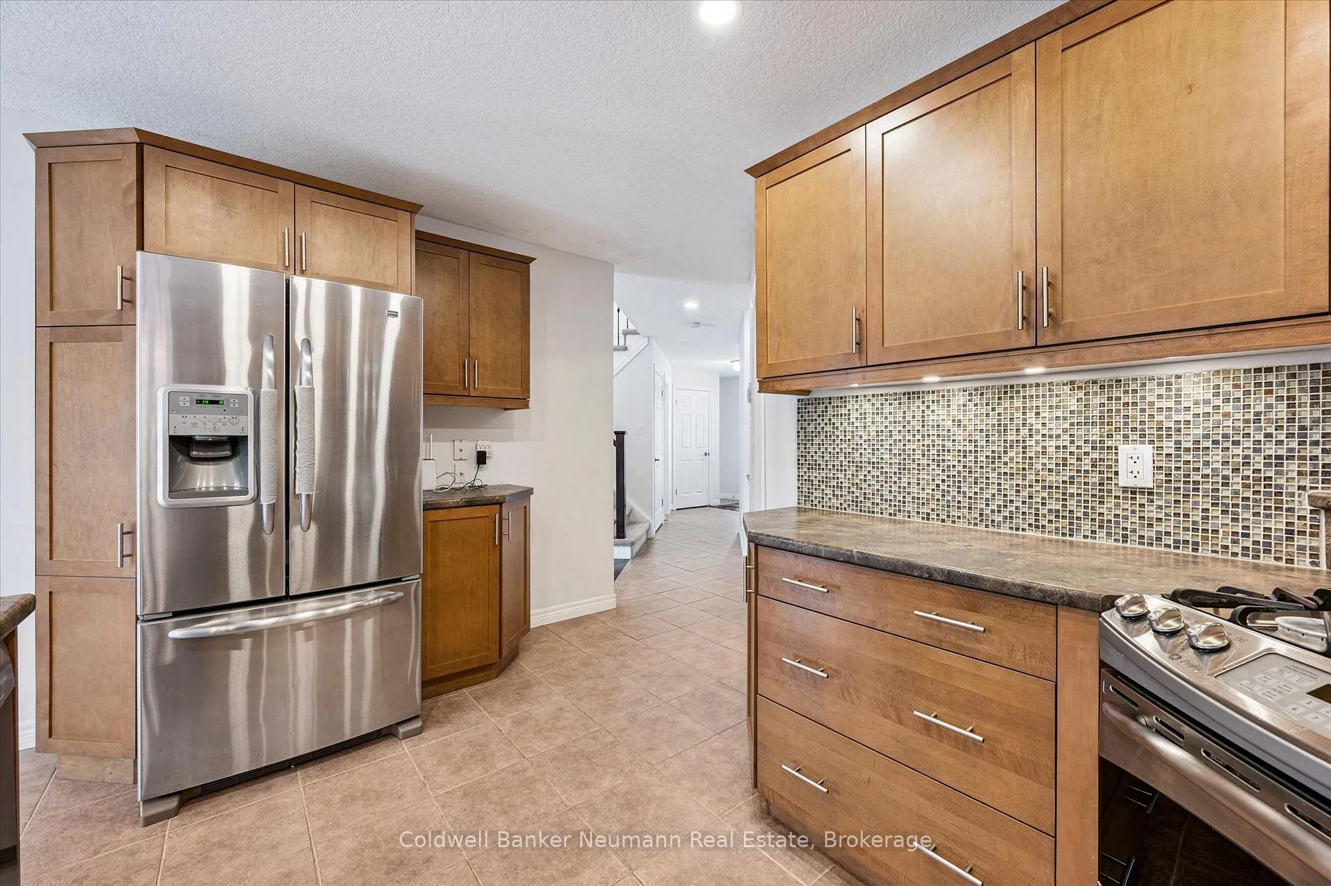 Photo 15 of 176 Colonial Drive, Guelph, Pineridge/Westminster Woods — HOMEH