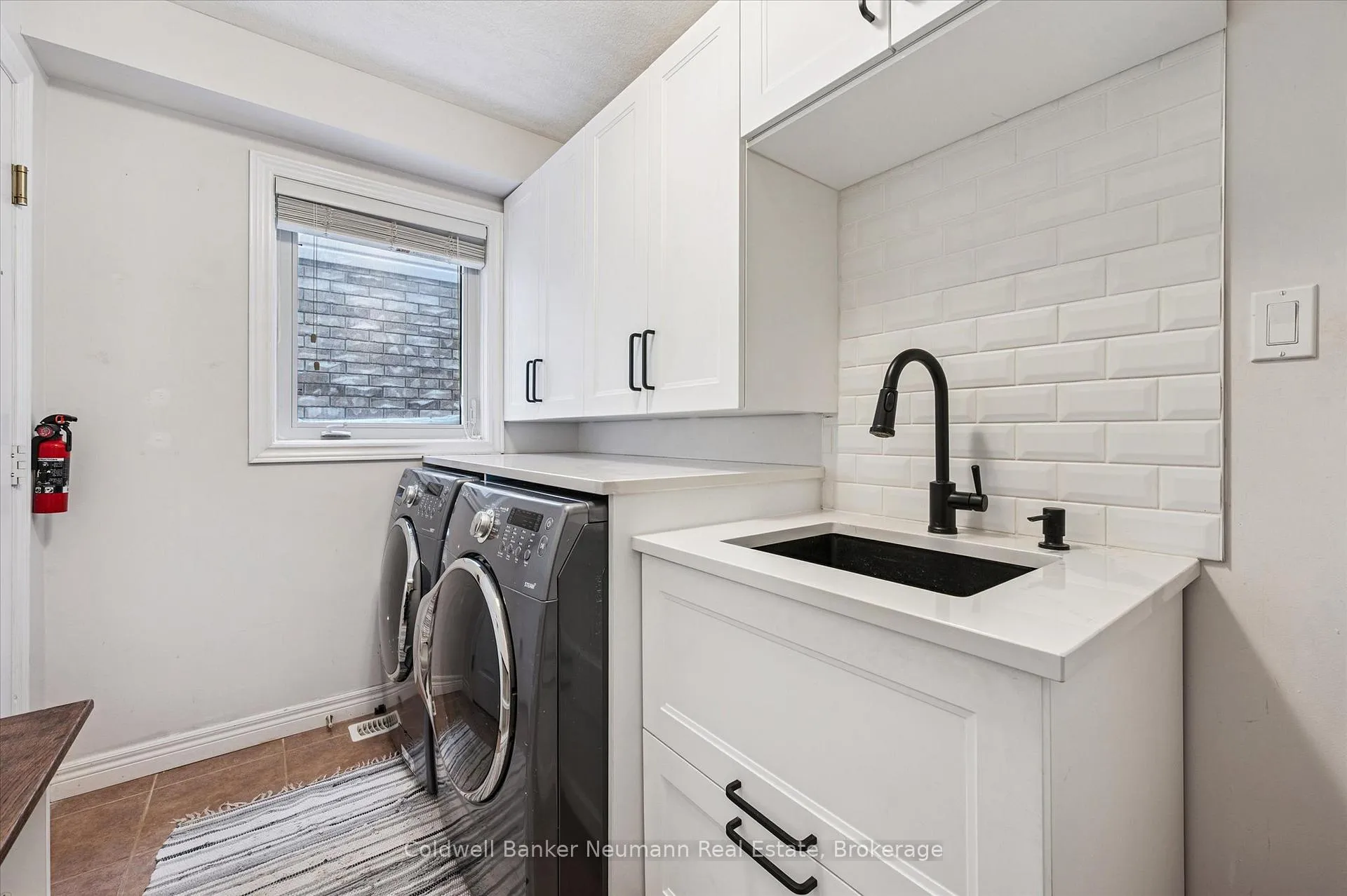 Photo 17 of 176 Colonial Drive, Guelph, Pineridge/Westminster Woods — HOMEH