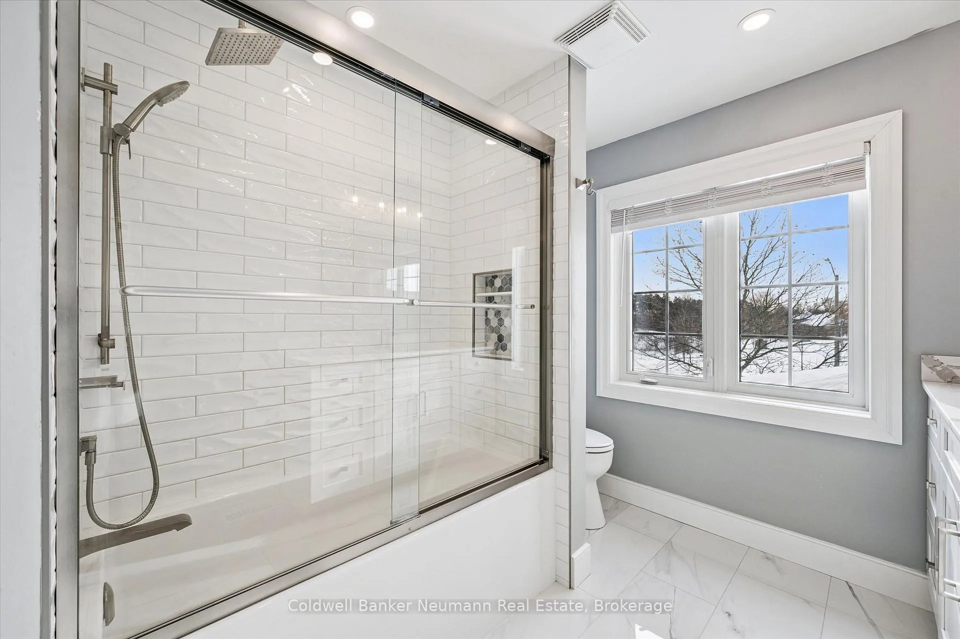 Photo 24 of 176 Colonial Drive, Guelph, Pineridge/Westminster Woods — HOMEH