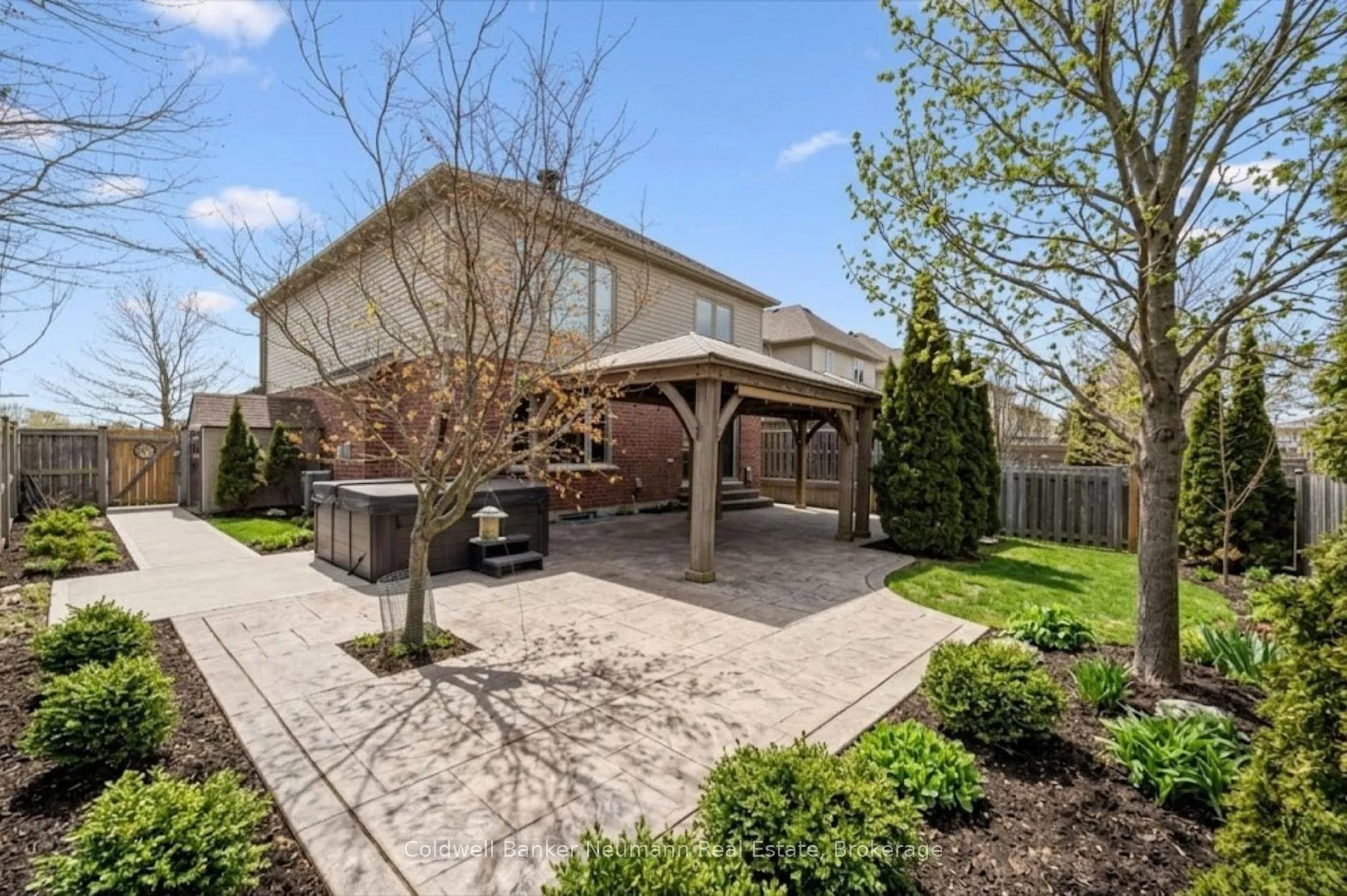 Photo 36 of 176 Colonial Drive, Guelph, Pineridge/Westminster Woods — HOMEH