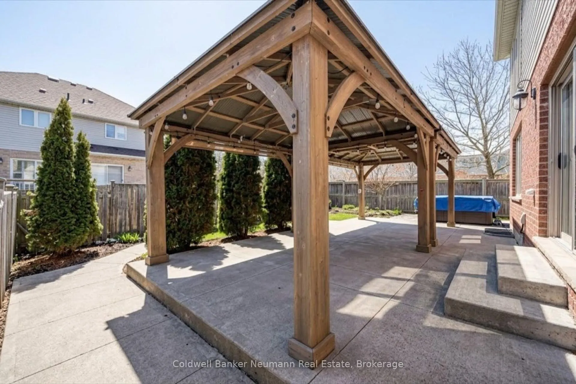 Photo 38 of 176 Colonial Drive, Guelph, Pineridge/Westminster Woods — HOMEH