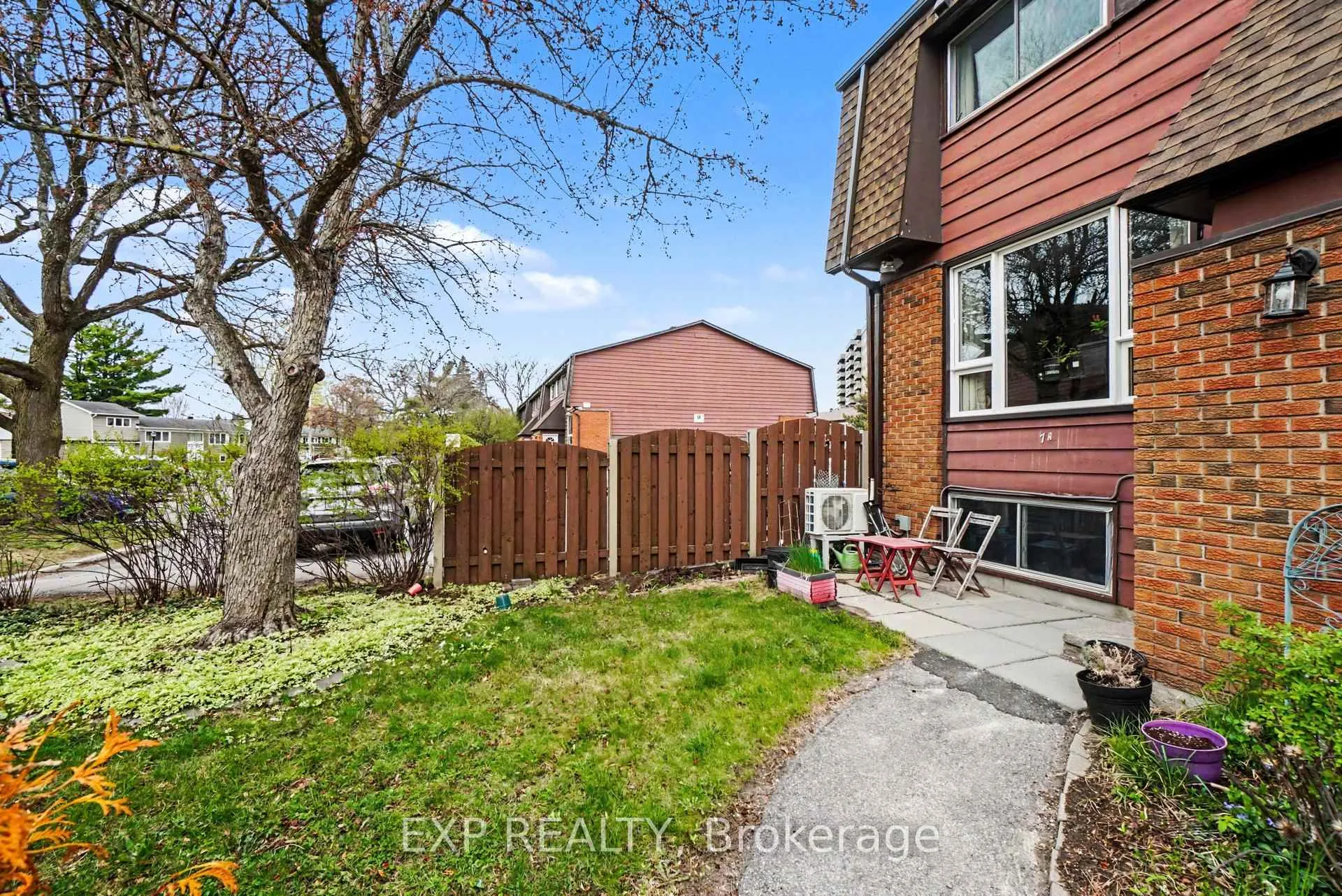 Photo 5 of 7A Banner Road, Ottawa, Sheahan Estates/Trend Village — HOMEH