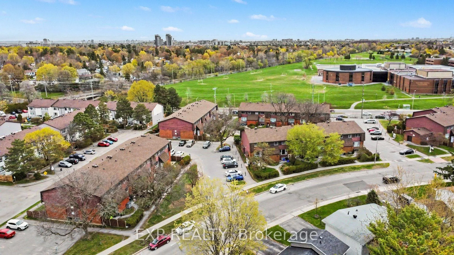 Photo 32 of 7A Banner Road, Ottawa, Sheahan Estates/Trend Village — HOMEH