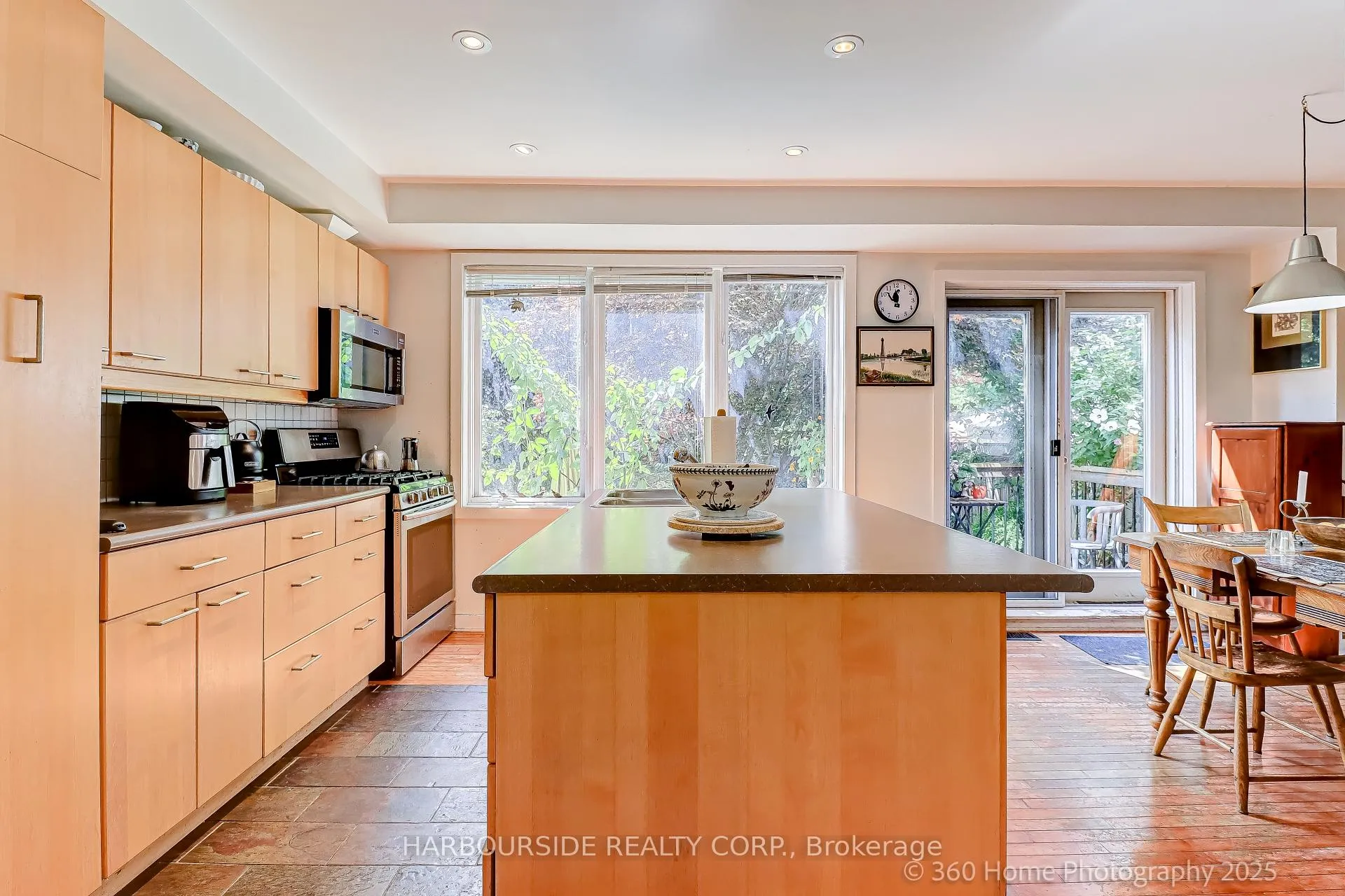 Photo 1 of 591 Broadway Avenue, Toronto, Leaside — HOMEH