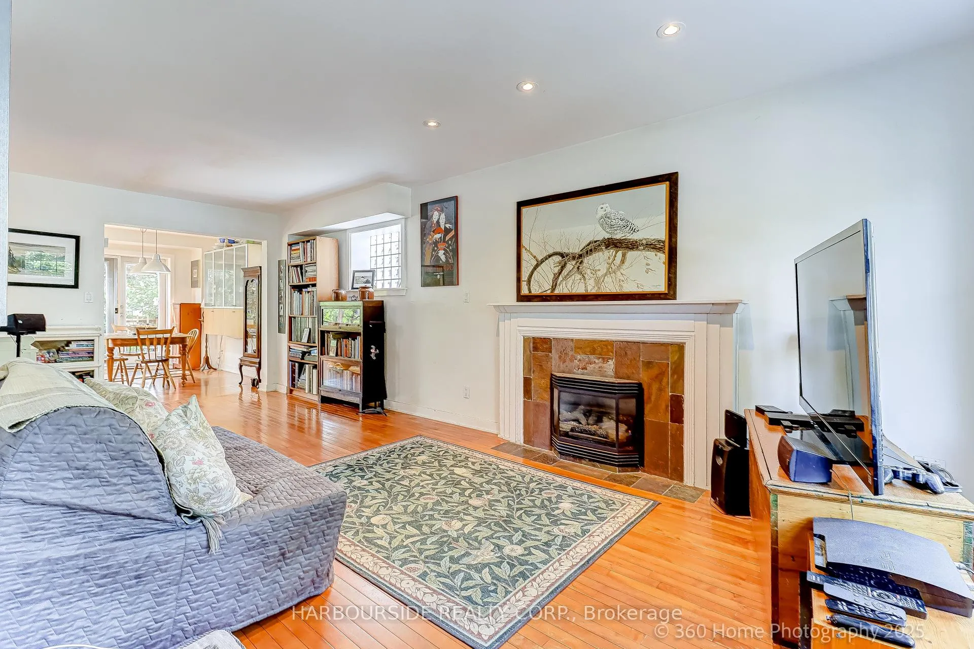 Photo 2 of 591 Broadway Avenue, Toronto, Leaside — HOMEH