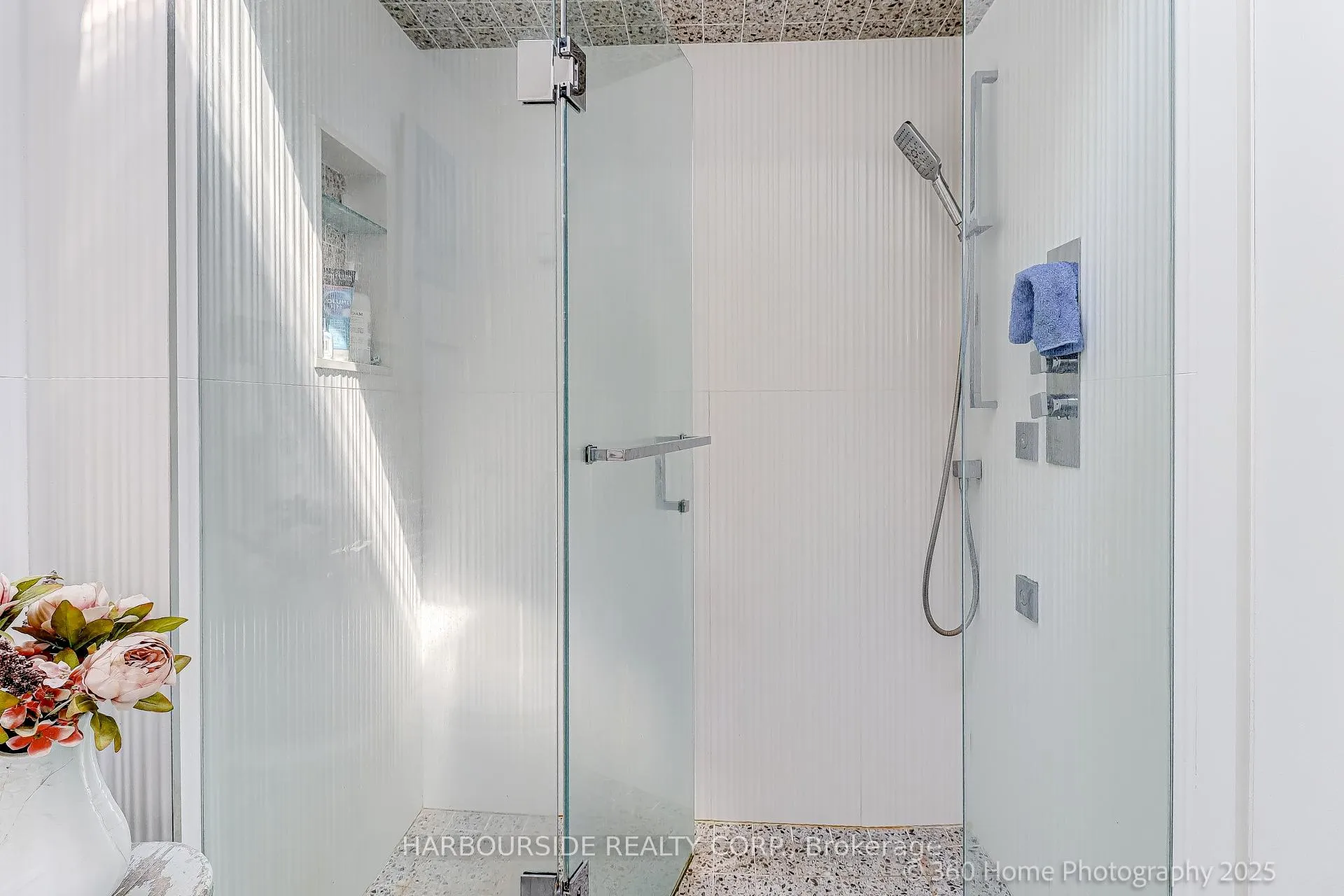 Photo 17 of 591 Broadway Avenue, Toronto, Leaside — HOMEH