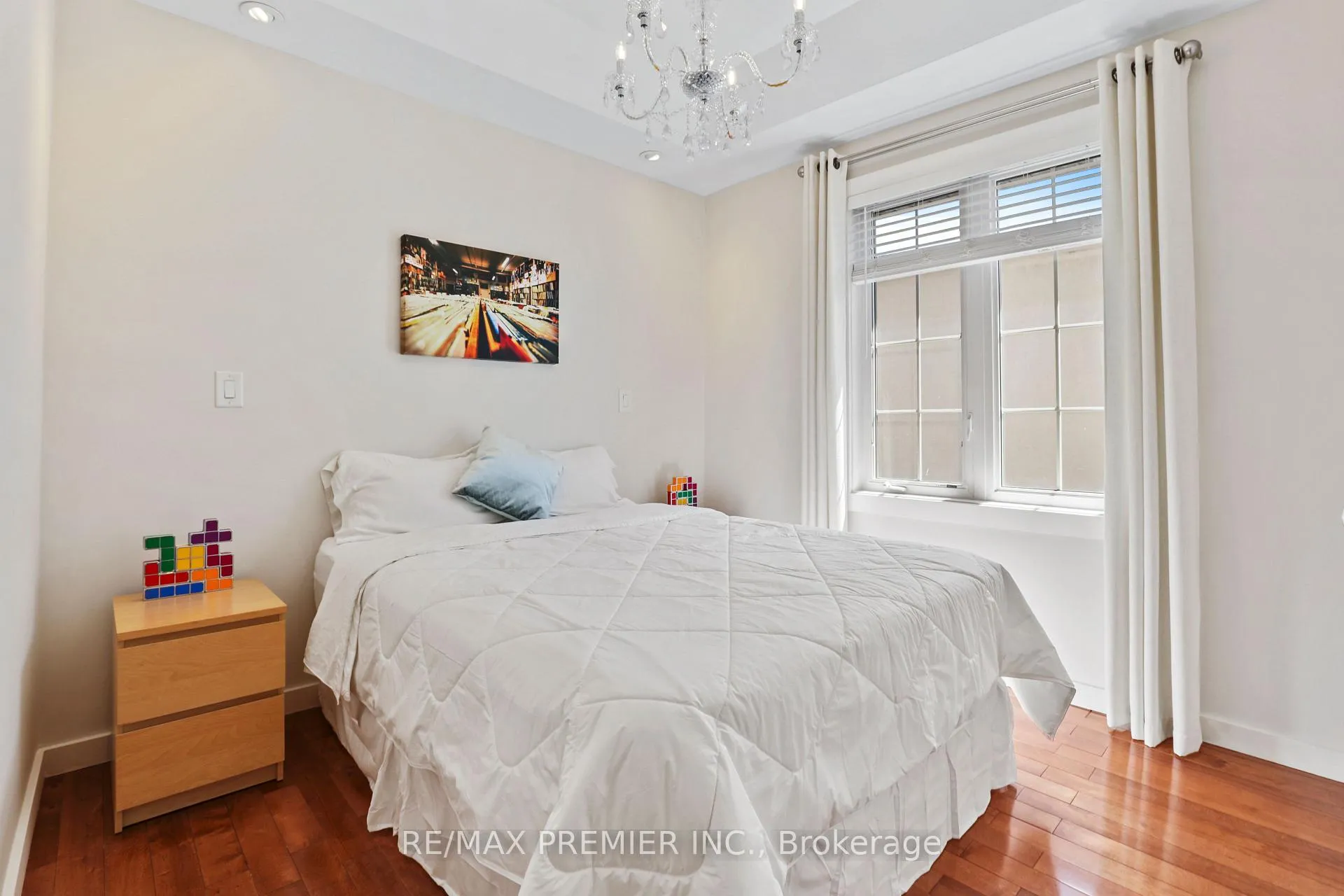 Photo 18 of 196 Blackthorn Avenue, Toronto, Weston-Pellam Park — HOMEH
