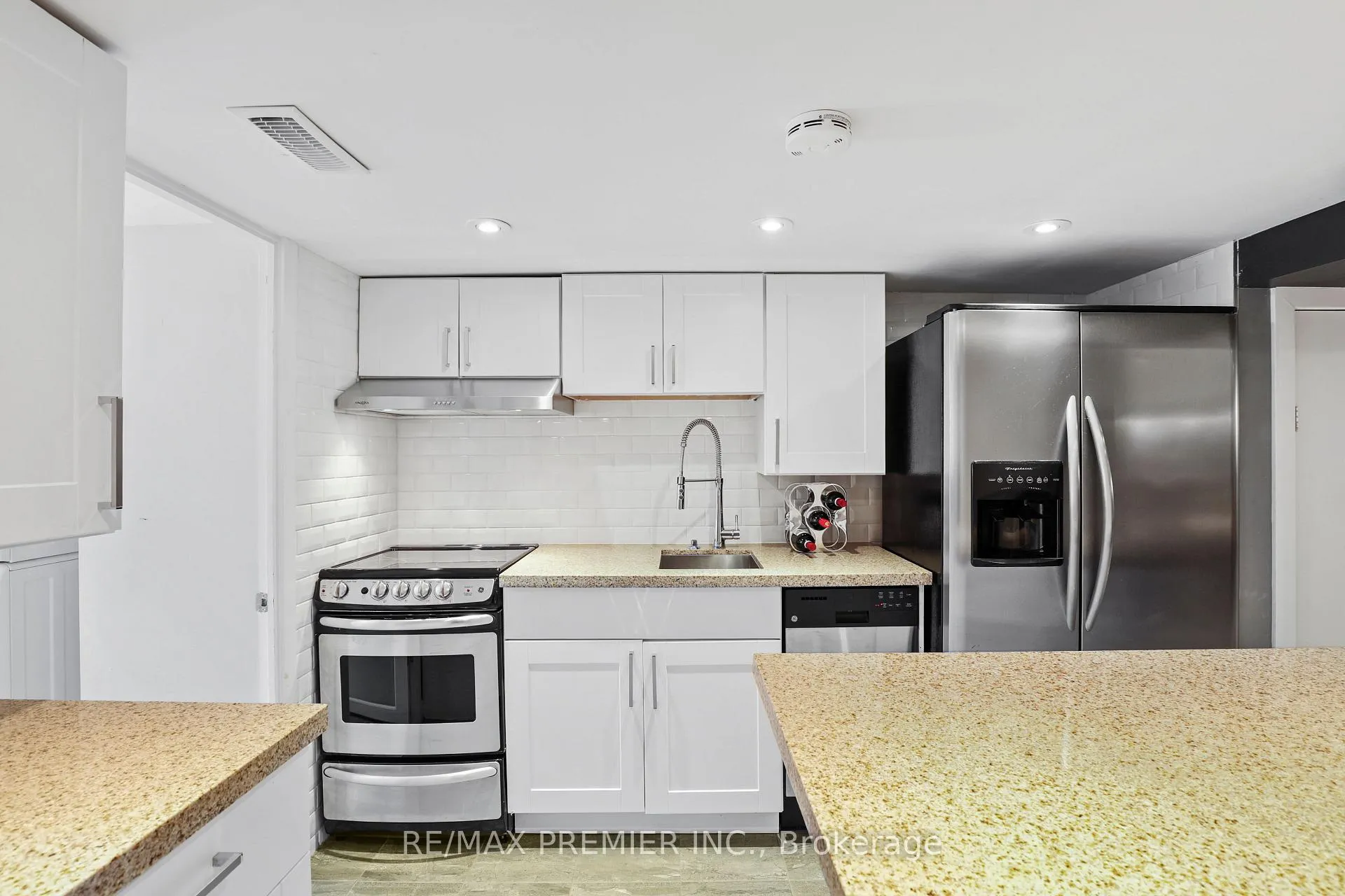 Photo 25 of 196 Blackthorn Avenue, Toronto, Weston-Pellam Park — HOMEH