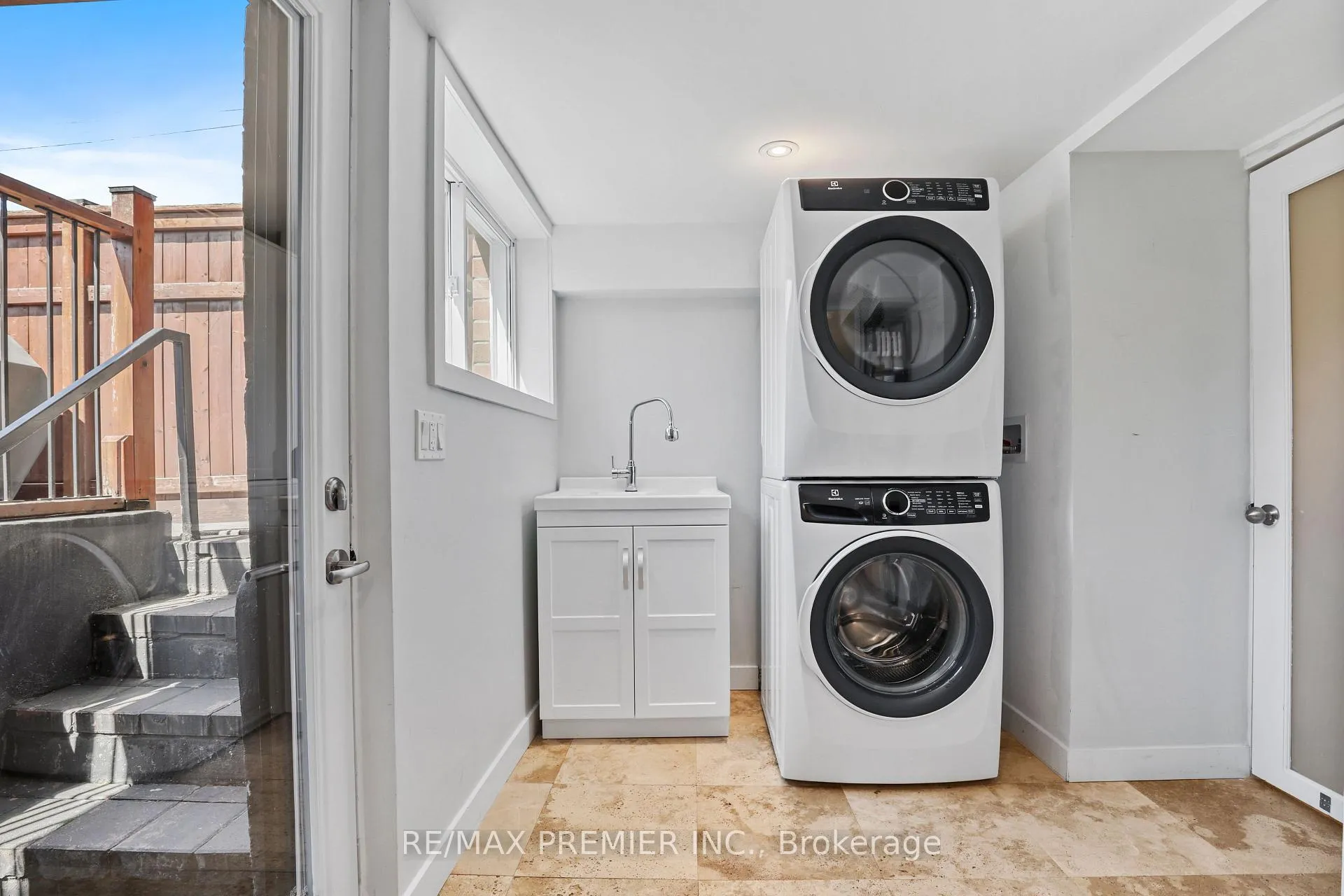 Photo 27 of 196 Blackthorn Avenue, Toronto, Weston-Pellam Park — HOMEH
