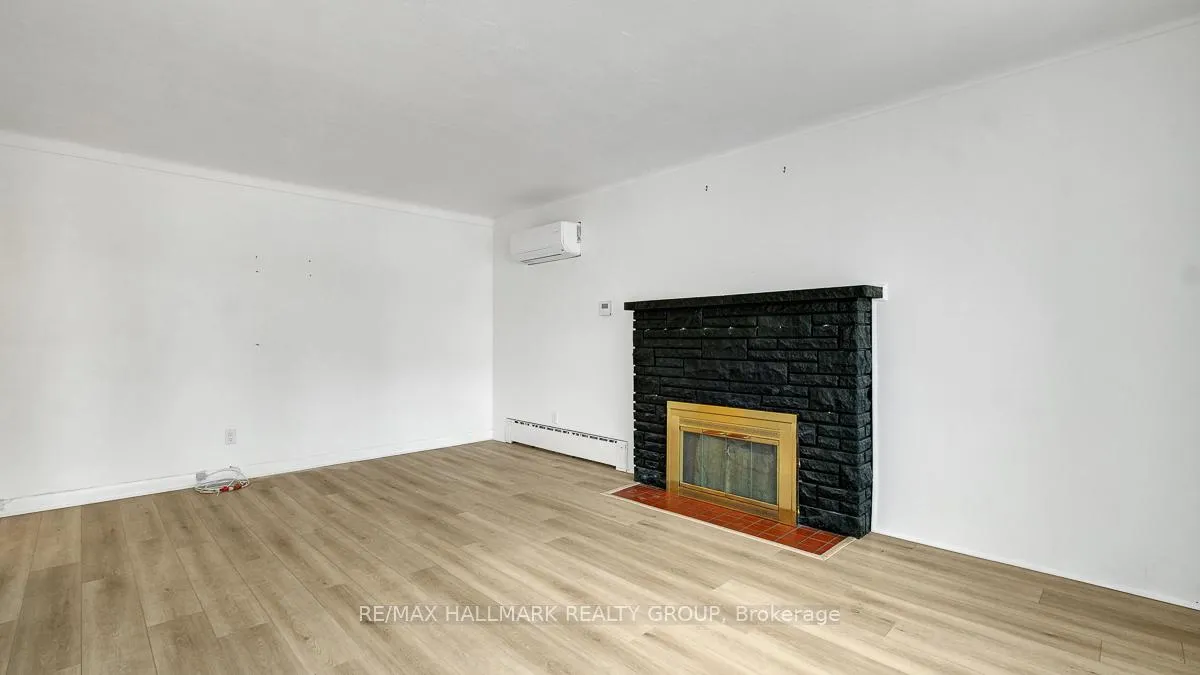 Photo 5 of Unit 2, 264 Michel Circle, Ottawa, Vanier — HOMEH