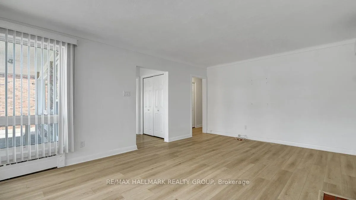 Photo 6 of Unit 2, 264 Michel Circle, Ottawa, Vanier — HOMEH
