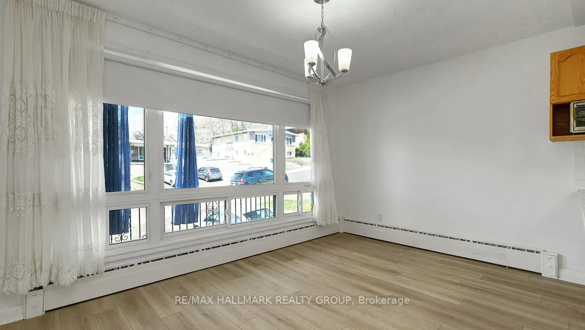 Photo 8 of Unit 2, 264 Michel Circle, Ottawa, Vanier — HOMEH