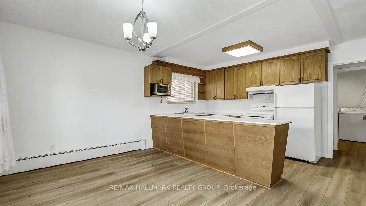Photo 9 of Unit 2, 264 Michel Circle, Ottawa, Vanier — HOMEH
