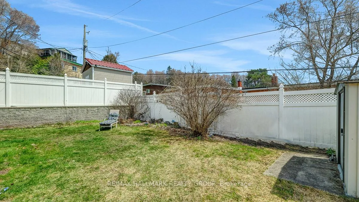 Photo 23 of Unit 2, 264 Michel Circle, Ottawa, Vanier — HOMEH