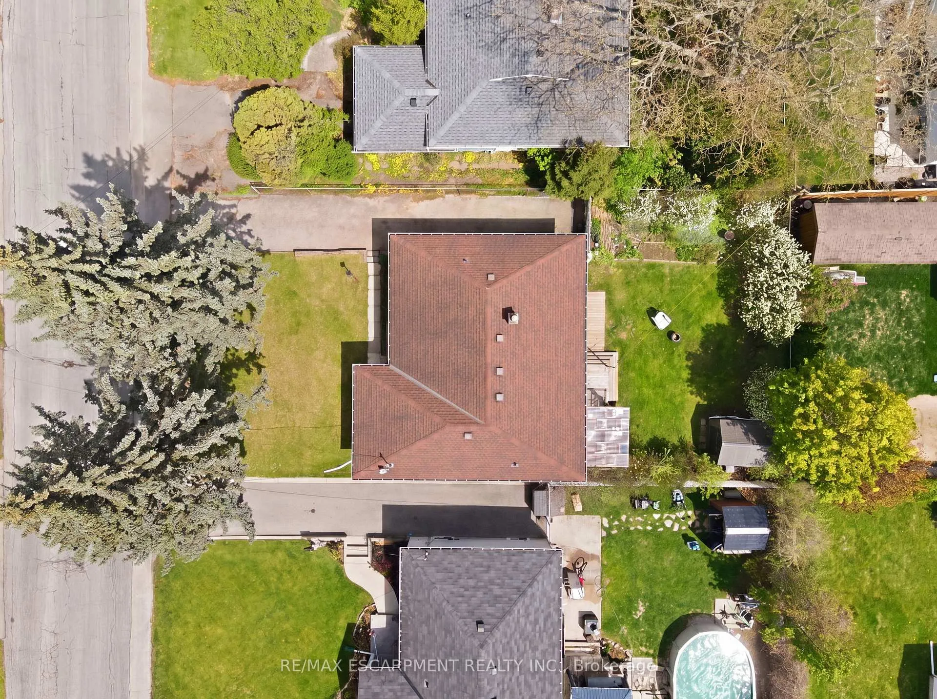 Photo 5 of 23 Mcmaster Avenue S, Hamilton, Dundas — HOMEH