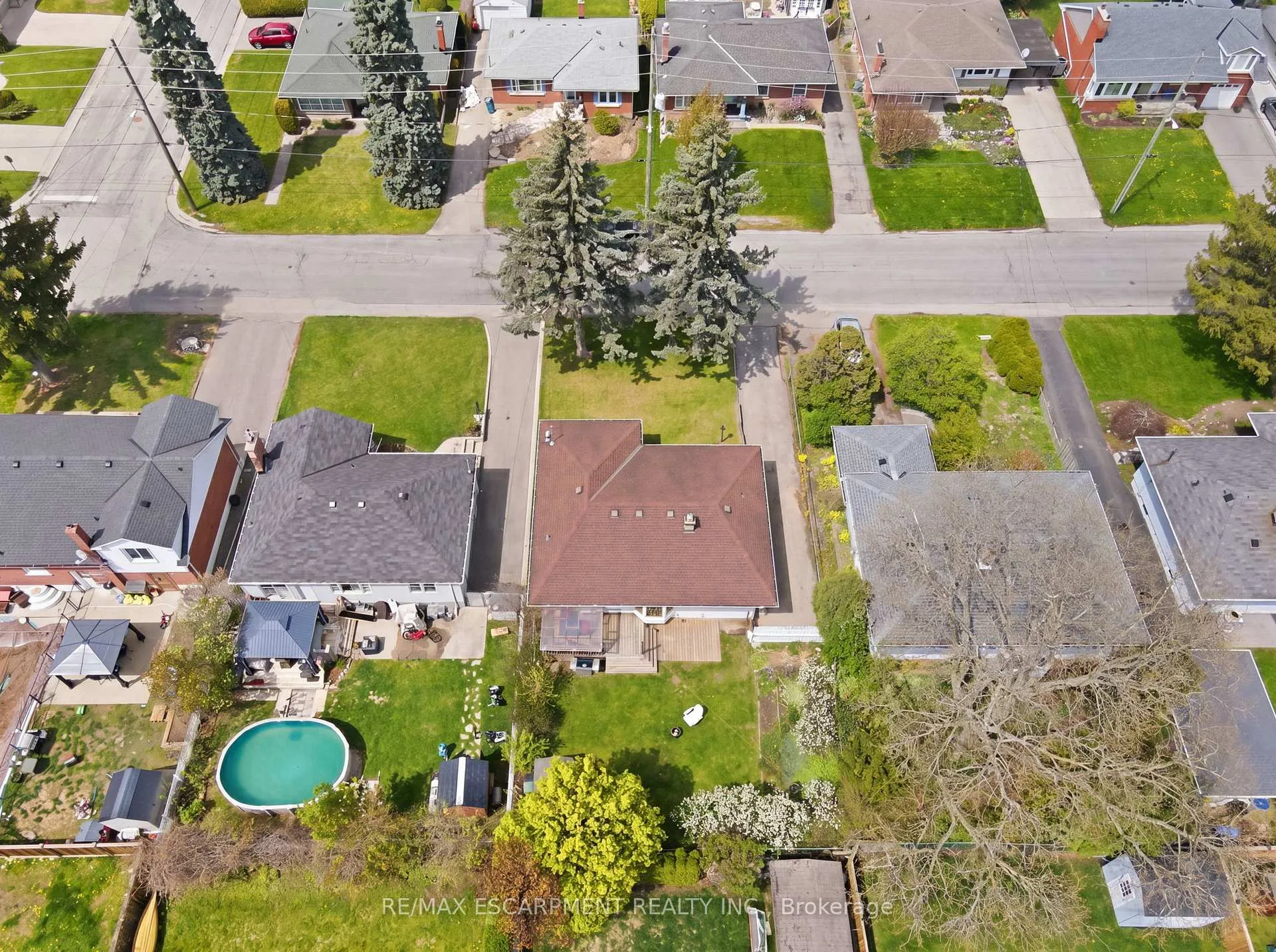 Photo 6 of 23 Mcmaster Avenue S, Hamilton, Dundas — HOMEH