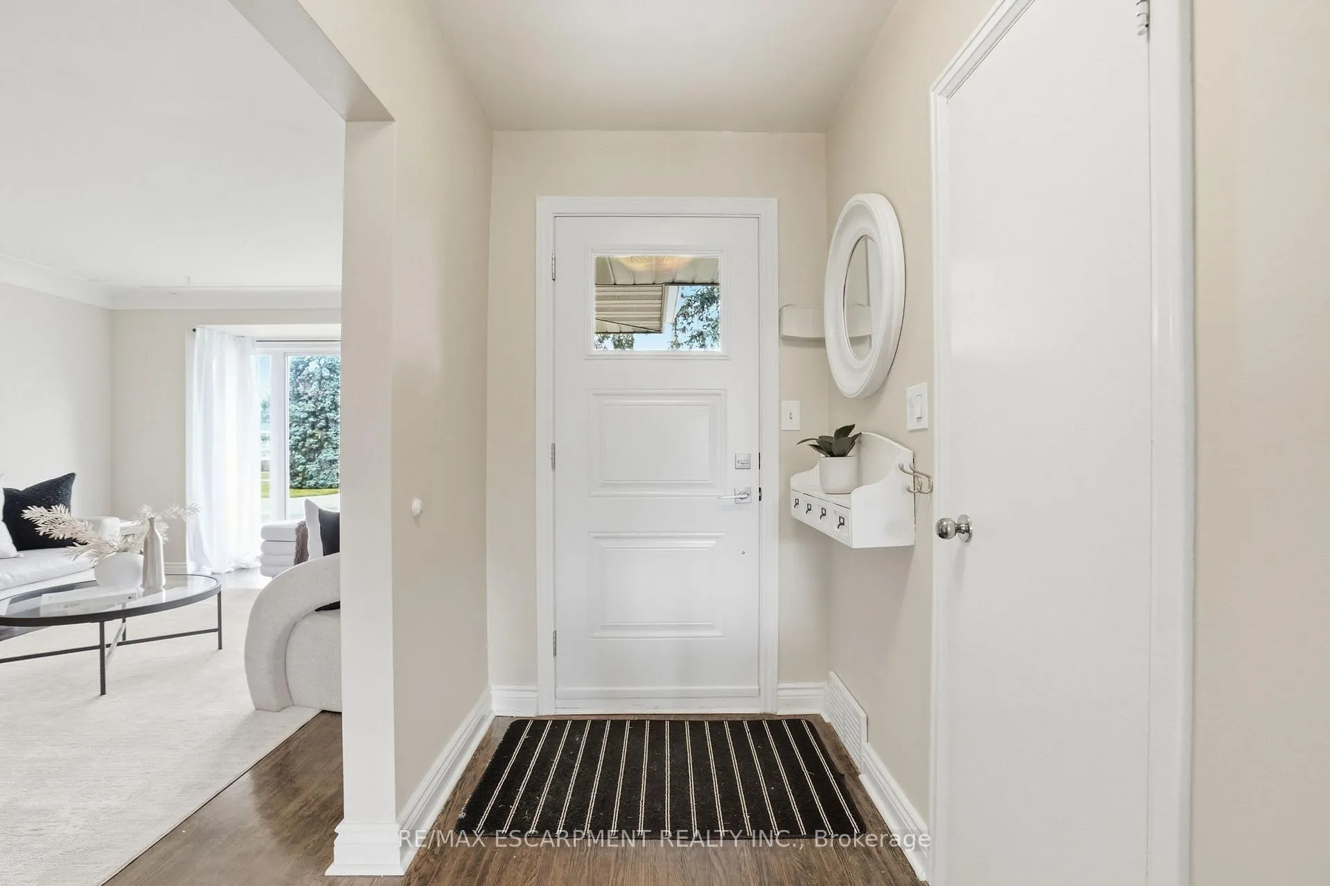 Photo 12 of 23 Mcmaster Avenue S, Hamilton, Dundas — HOMEH
