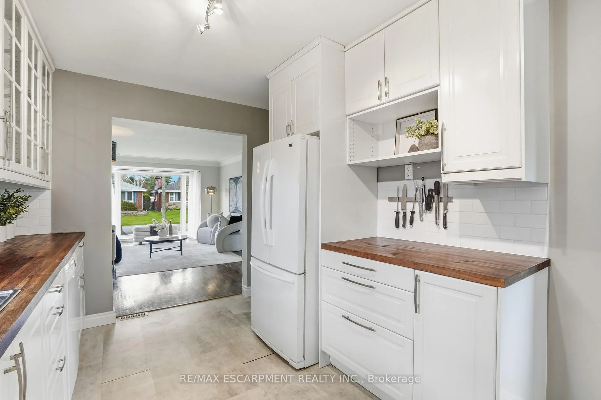 Photo 18 of 23 Mcmaster Avenue S, Hamilton, Dundas — HOMEH