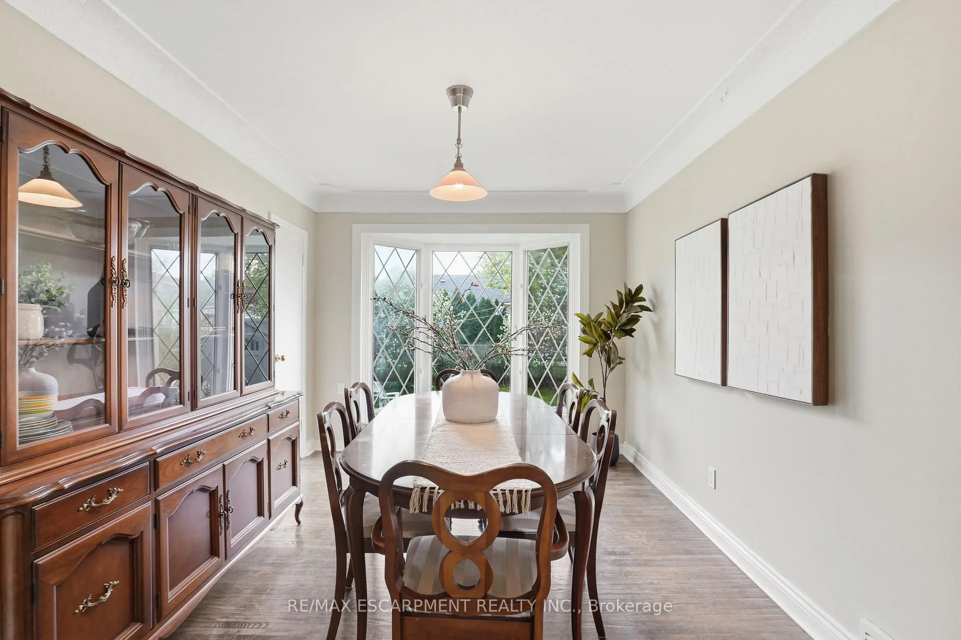 Photo 21 of 23 Mcmaster Avenue S, Hamilton, Dundas — HOMEH
