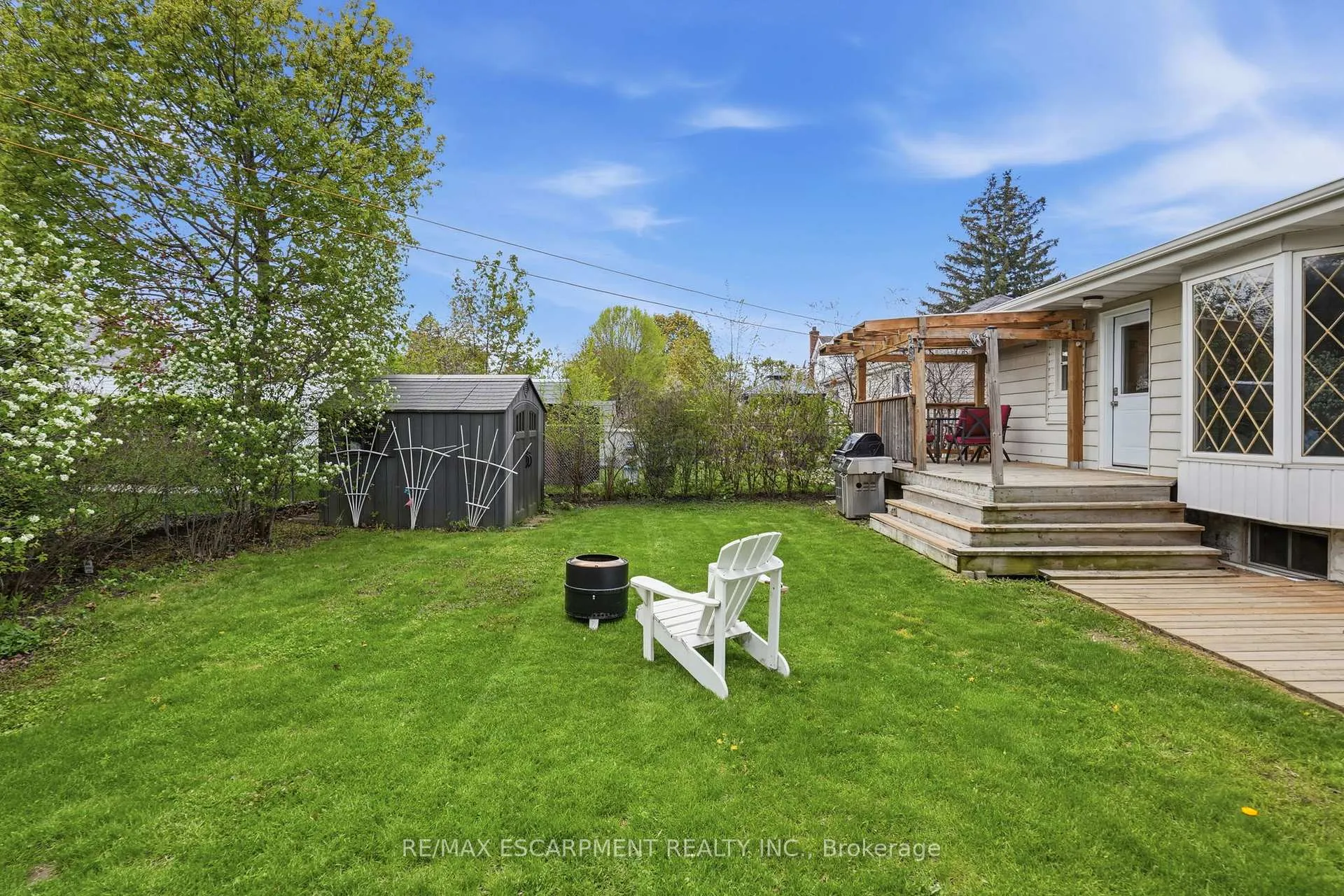 Photo 43 of 23 Mcmaster Avenue S, Hamilton, Dundas — HOMEH