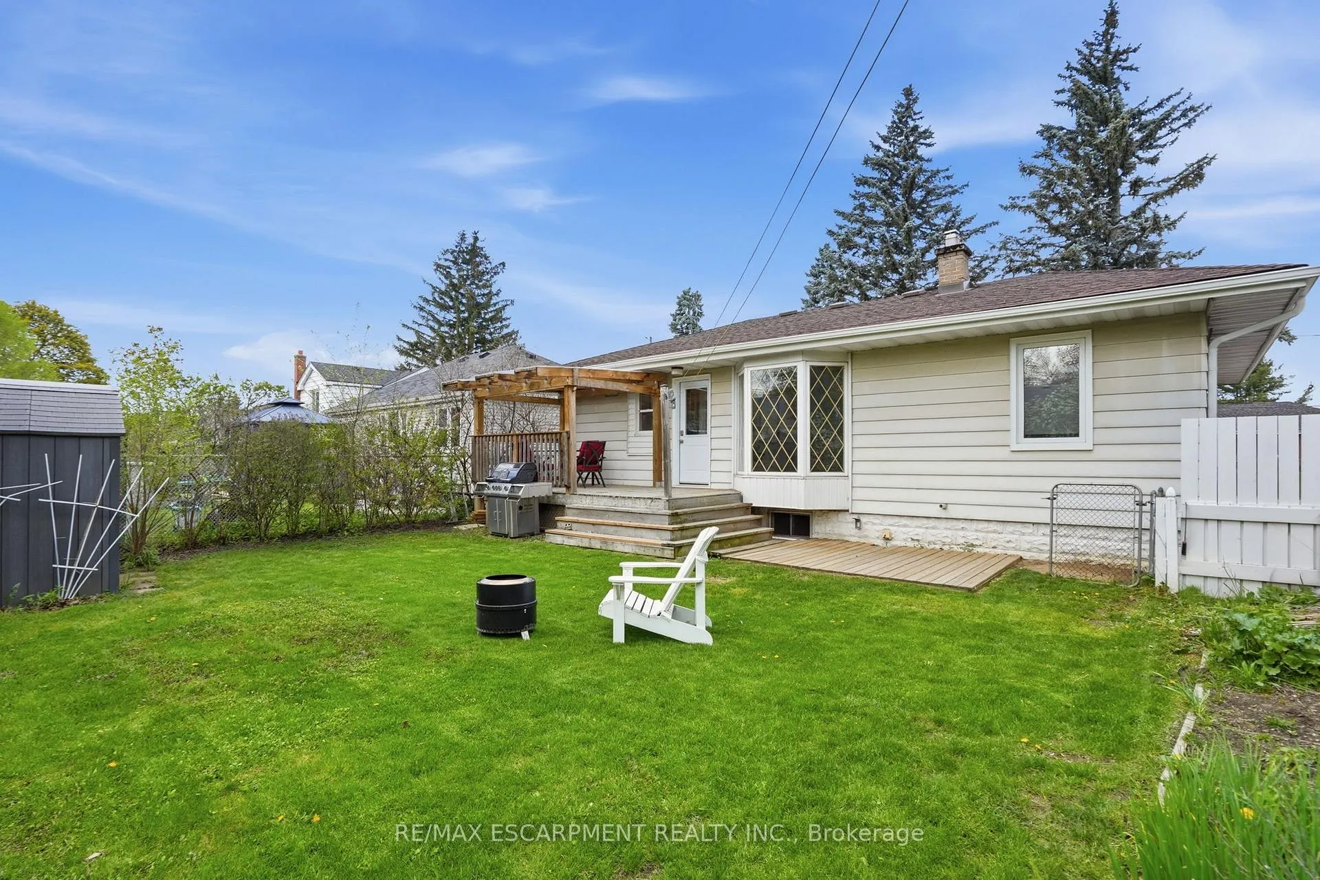 Photo 44 of 23 Mcmaster Avenue S, Hamilton, Dundas — HOMEH