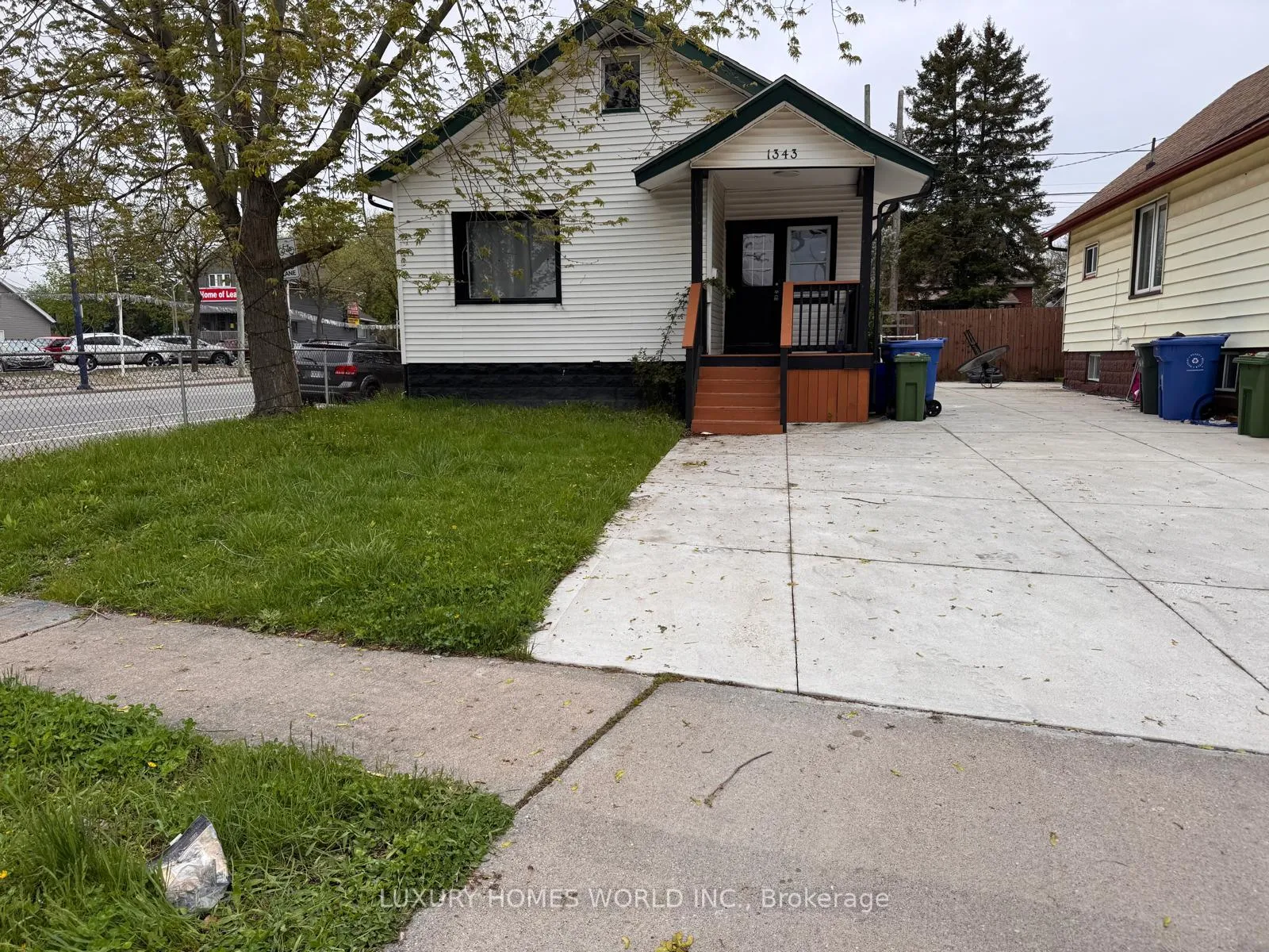 Photo 2 of 1343 Lillian Avenue, Windsor — HOMEH