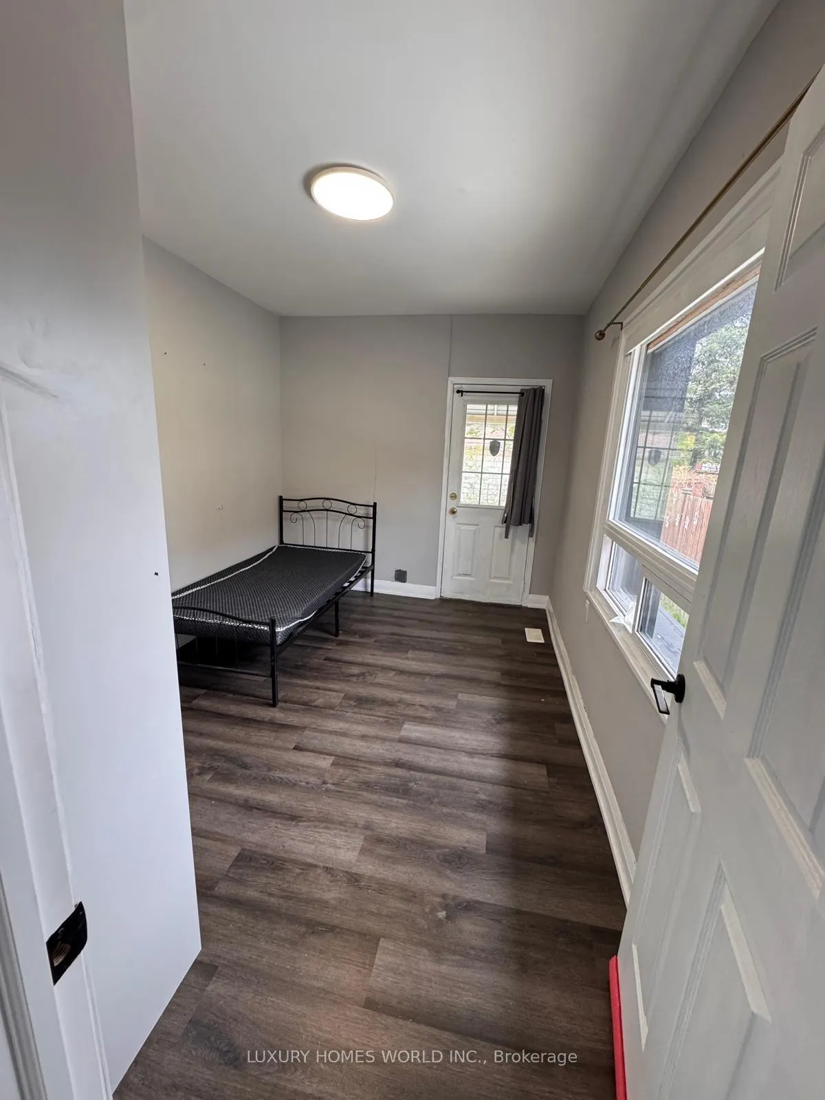 Photo 10 of 1343 Lillian Avenue, Windsor — HOMEH