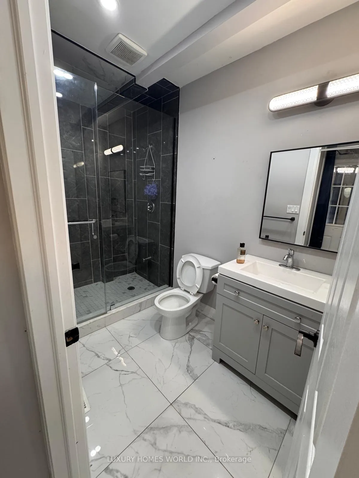 Photo 15 of 1343 Lillian Avenue, Windsor — HOMEH