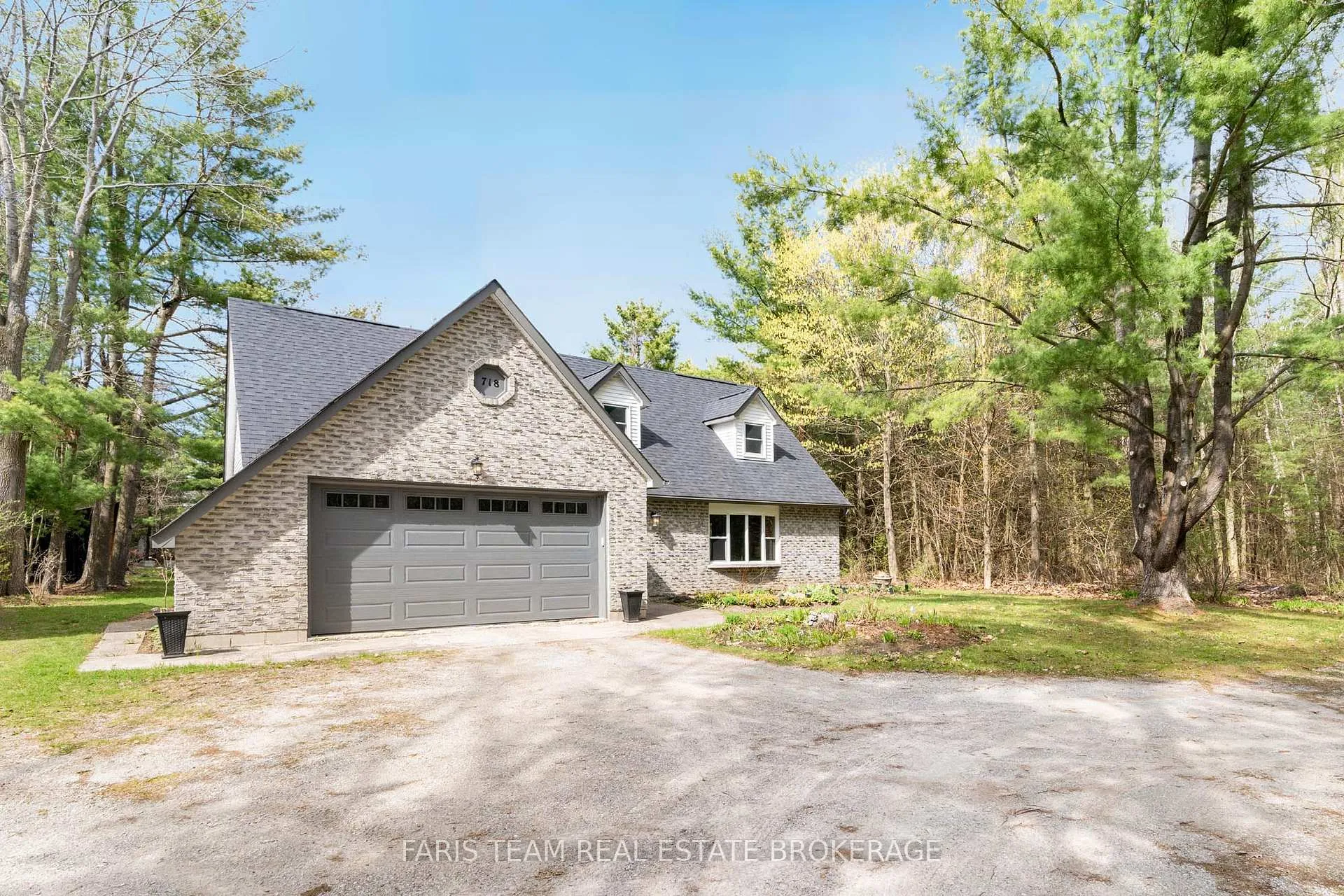 Photo 3 of 718 Henderson Drive, Innisfil, Rural Innisfil — HOMEH