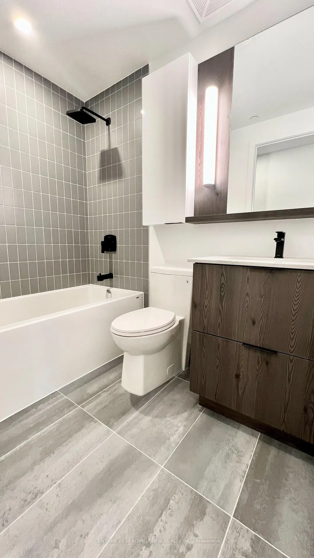 Photo 5 of Unit 2504, 5 Defries Street, Toronto, Regent Park — HOMEH