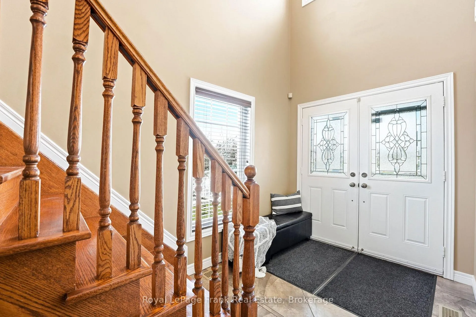 Photo 4 of 115 Southfield Avenue, Clarington, Courtice — HOMEH