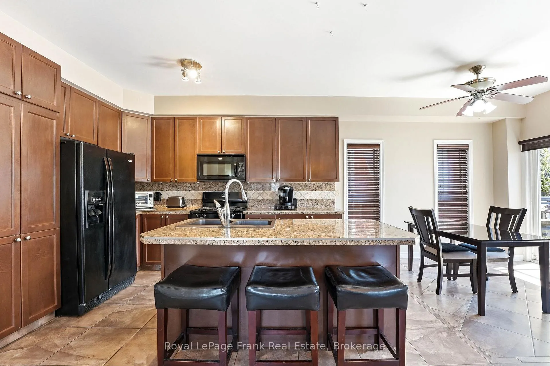 Photo 9 of 115 Southfield Avenue, Clarington, Courtice — HOMEH
