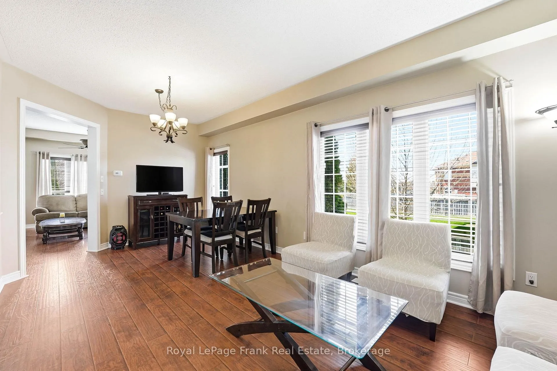Photo 15 of 115 Southfield Avenue, Clarington, Courtice — HOMEH