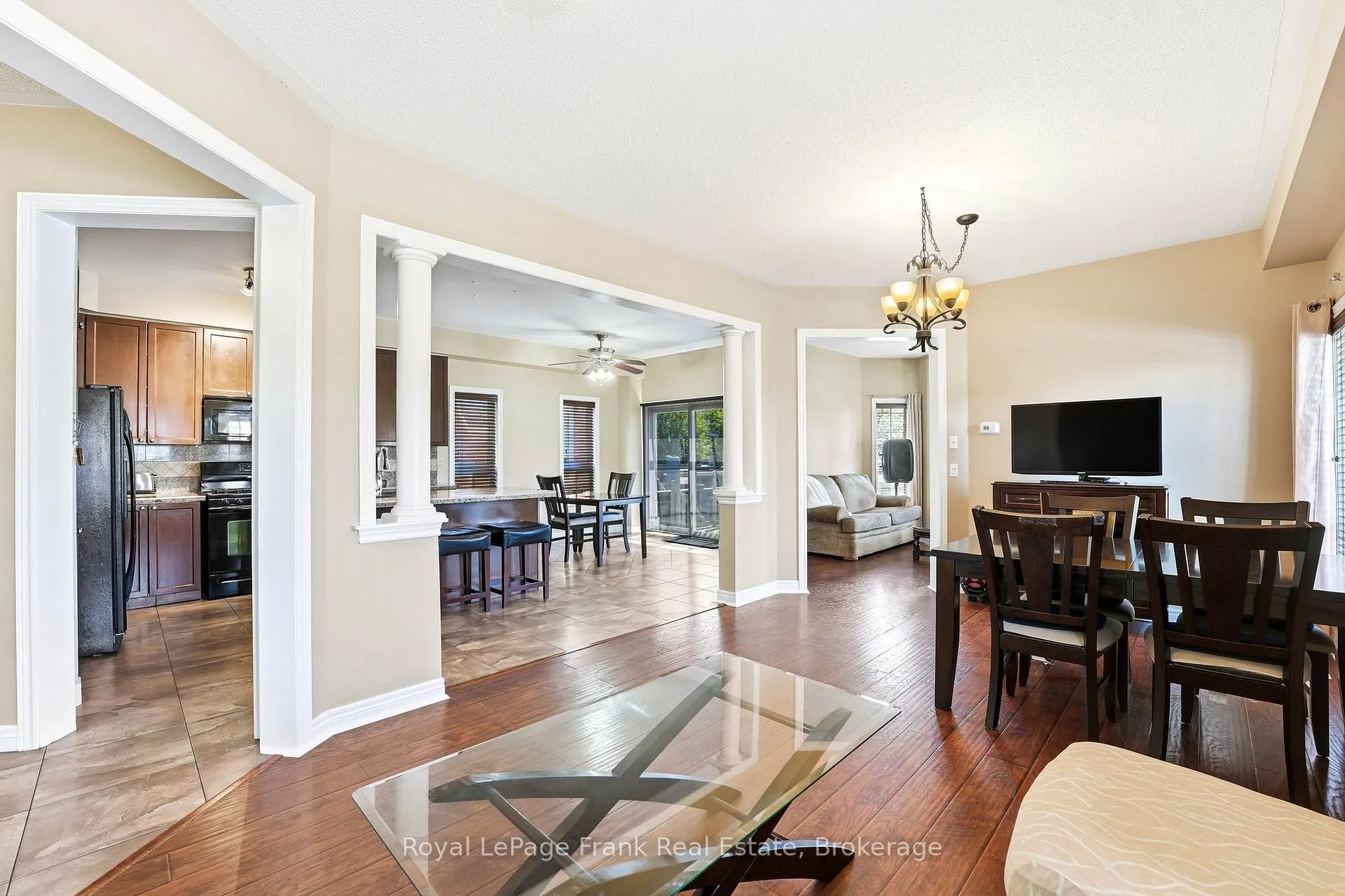 Photo 16 of 115 Southfield Avenue, Clarington, Courtice — HOMEH