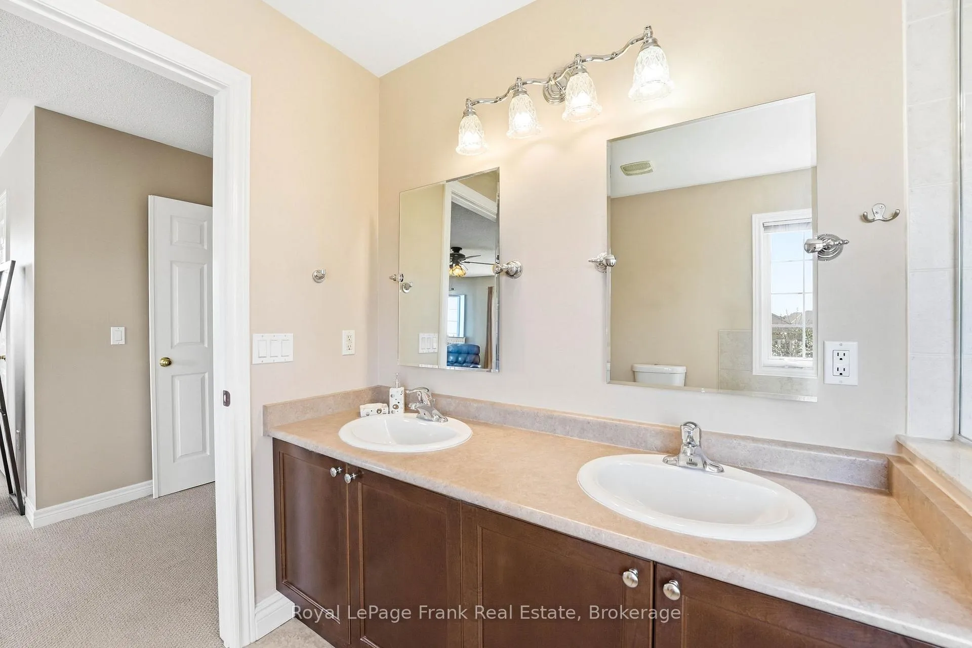 Photo 20 of 115 Southfield Avenue, Clarington, Courtice — HOMEH