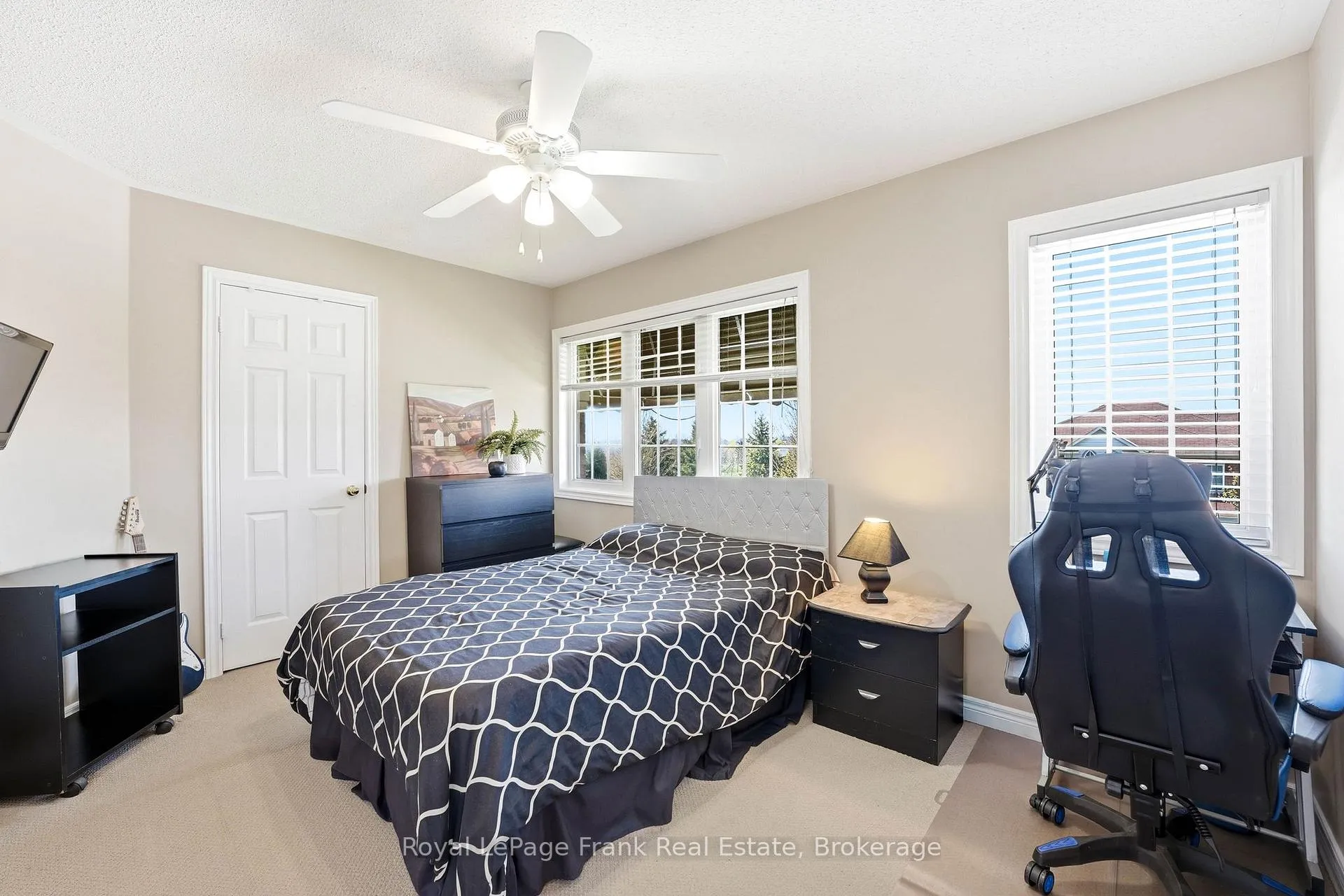 Photo 26 of 115 Southfield Avenue, Clarington, Courtice — HOMEH