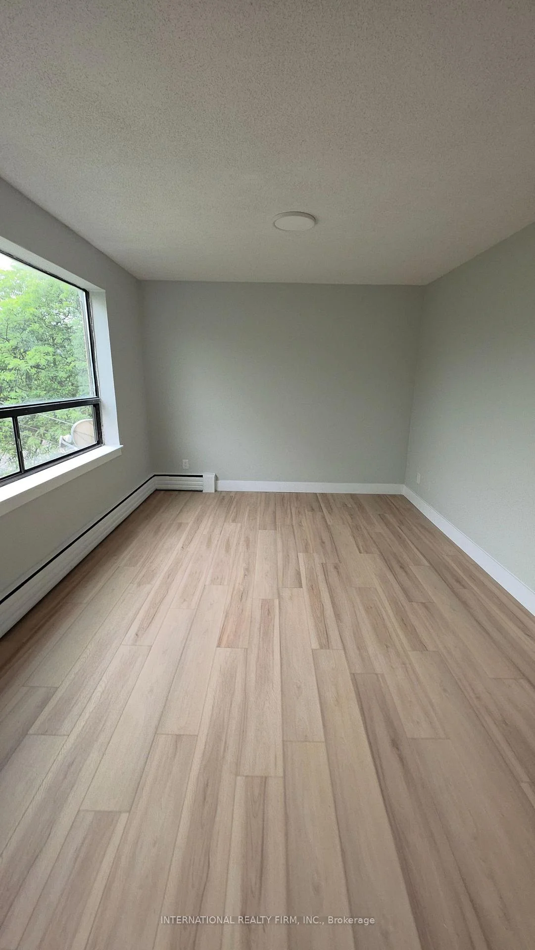 Photo 5 of Unit 302, 295 Melvin Avenue, Hamilton, McQuesten — HOMEH