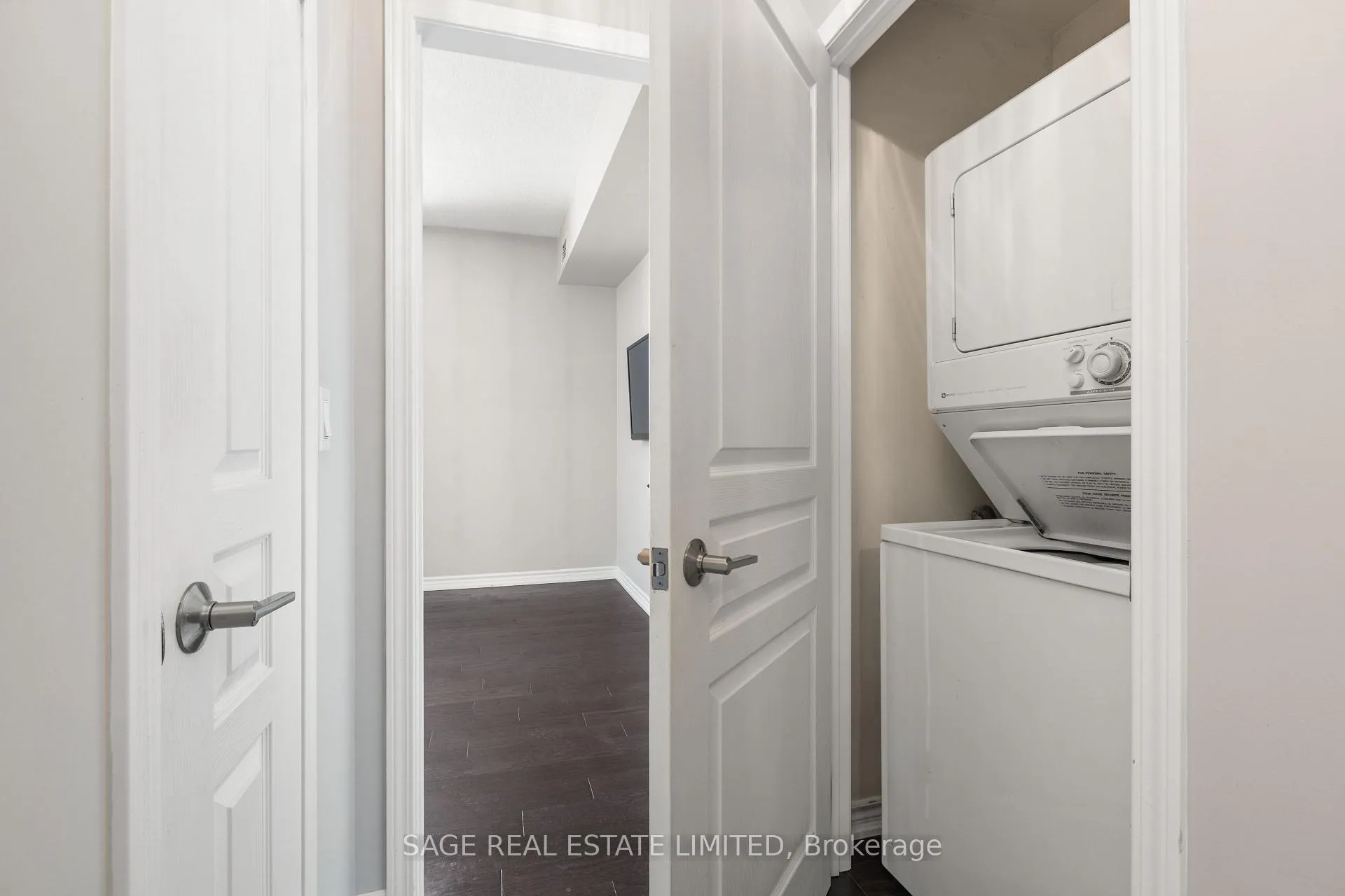 Photo 17 of Unit 803, 1 Dear Park Crescent, Toronto, Yonge-St. Clair — HOMEH