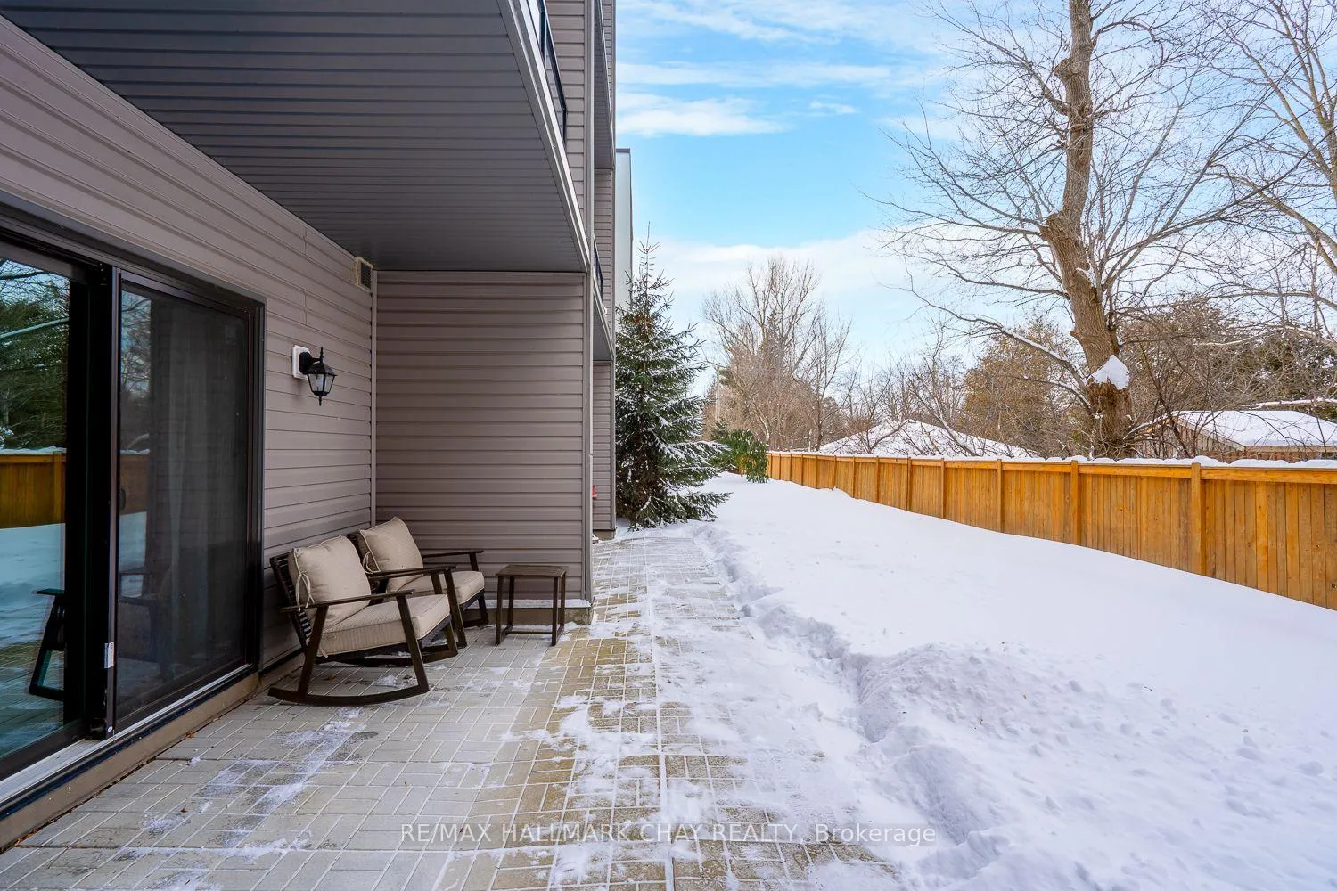 Photo 6 of Unit 105, 69 Boyne Street, New Tecumseth, Alliston — HOMEH