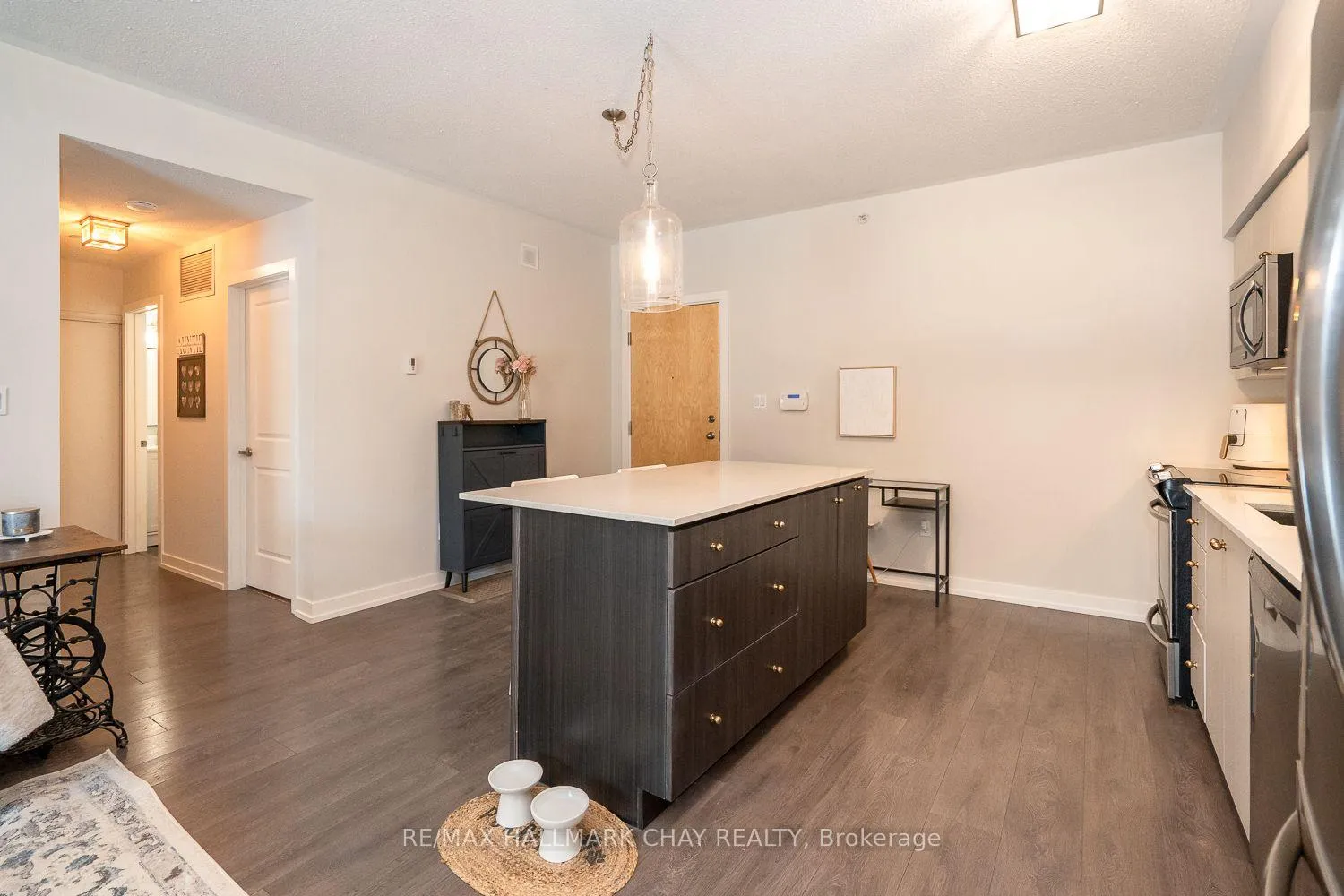 Photo 19 of Unit 105, 69 Boyne Street, New Tecumseth, Alliston — HOMEH