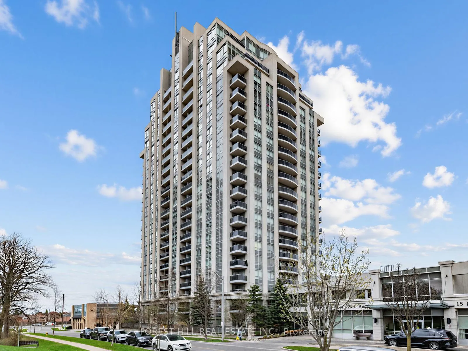 Front of Unit 511, 7 North Park Road