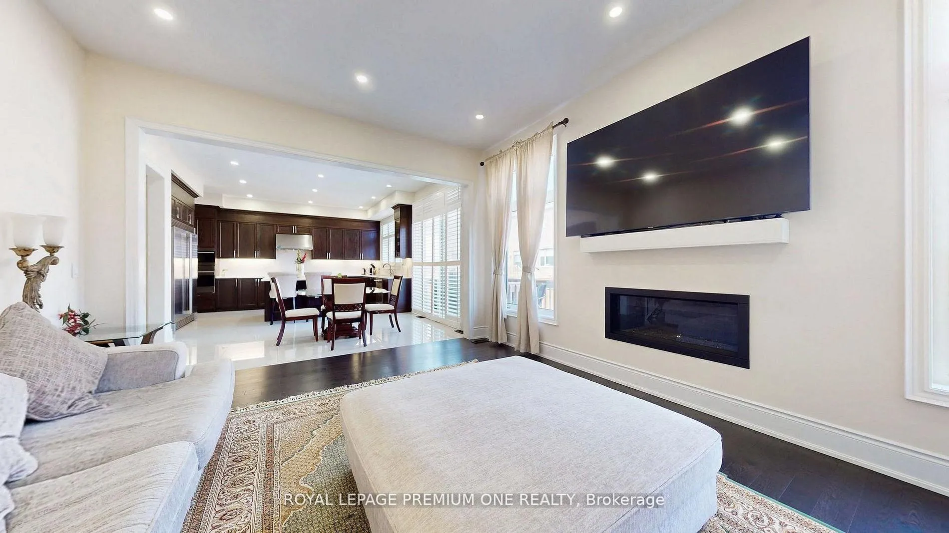 Photo 12 of 52 Daisy Meadow Crescent, Caledon, Caledon East — HOMEH