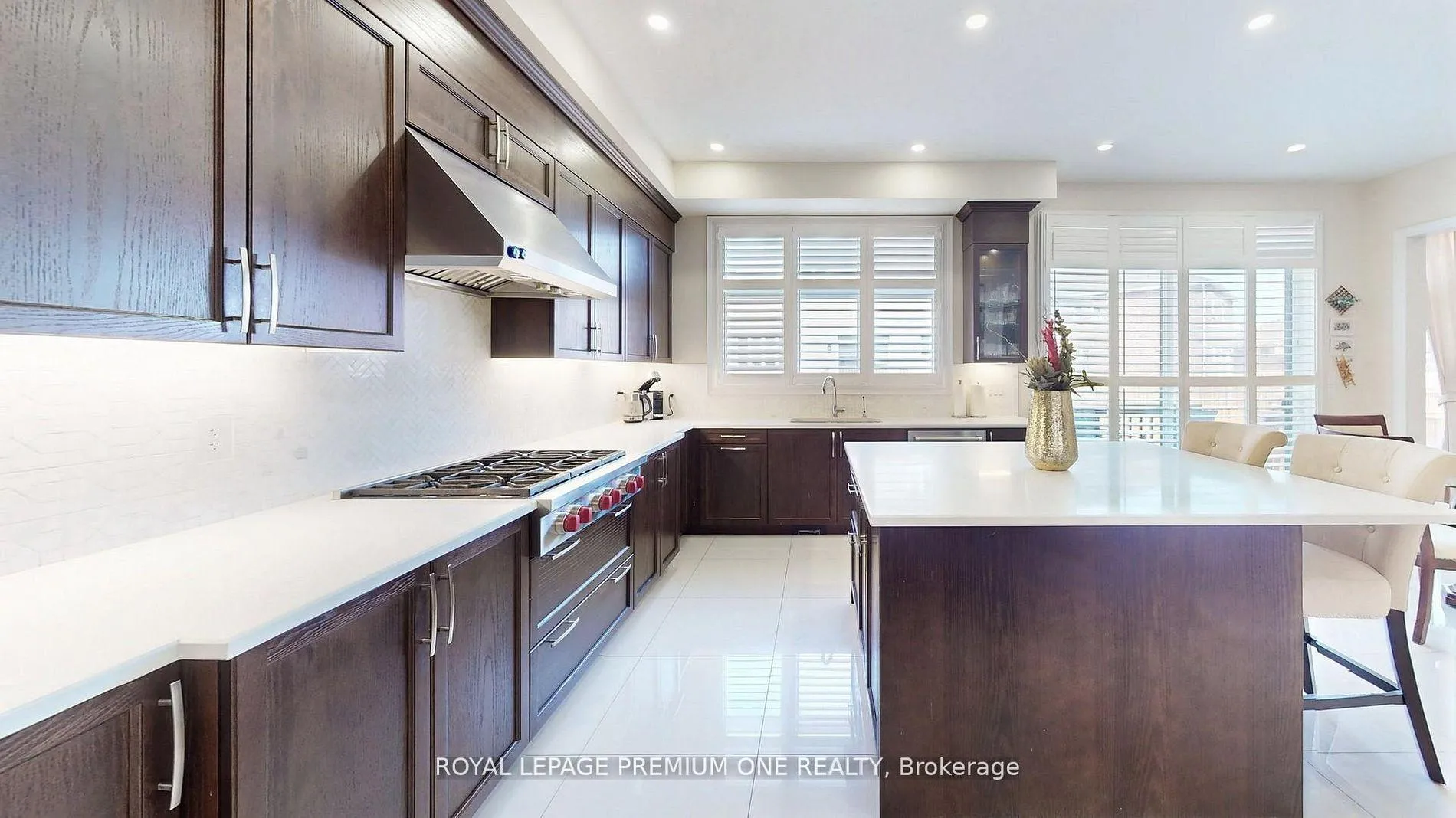 Photo 14 of 52 Daisy Meadow Crescent, Caledon, Caledon East — HOMEH