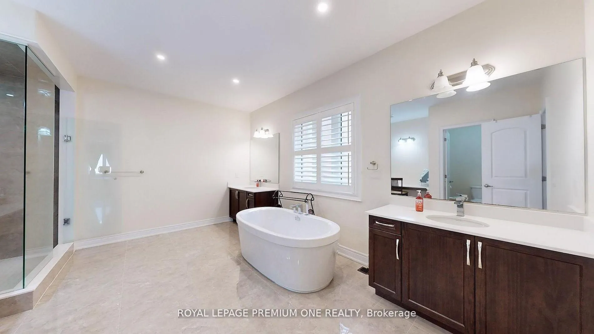 Photo 31 of 52 Daisy Meadow Crescent, Caledon, Caledon East — HOMEH